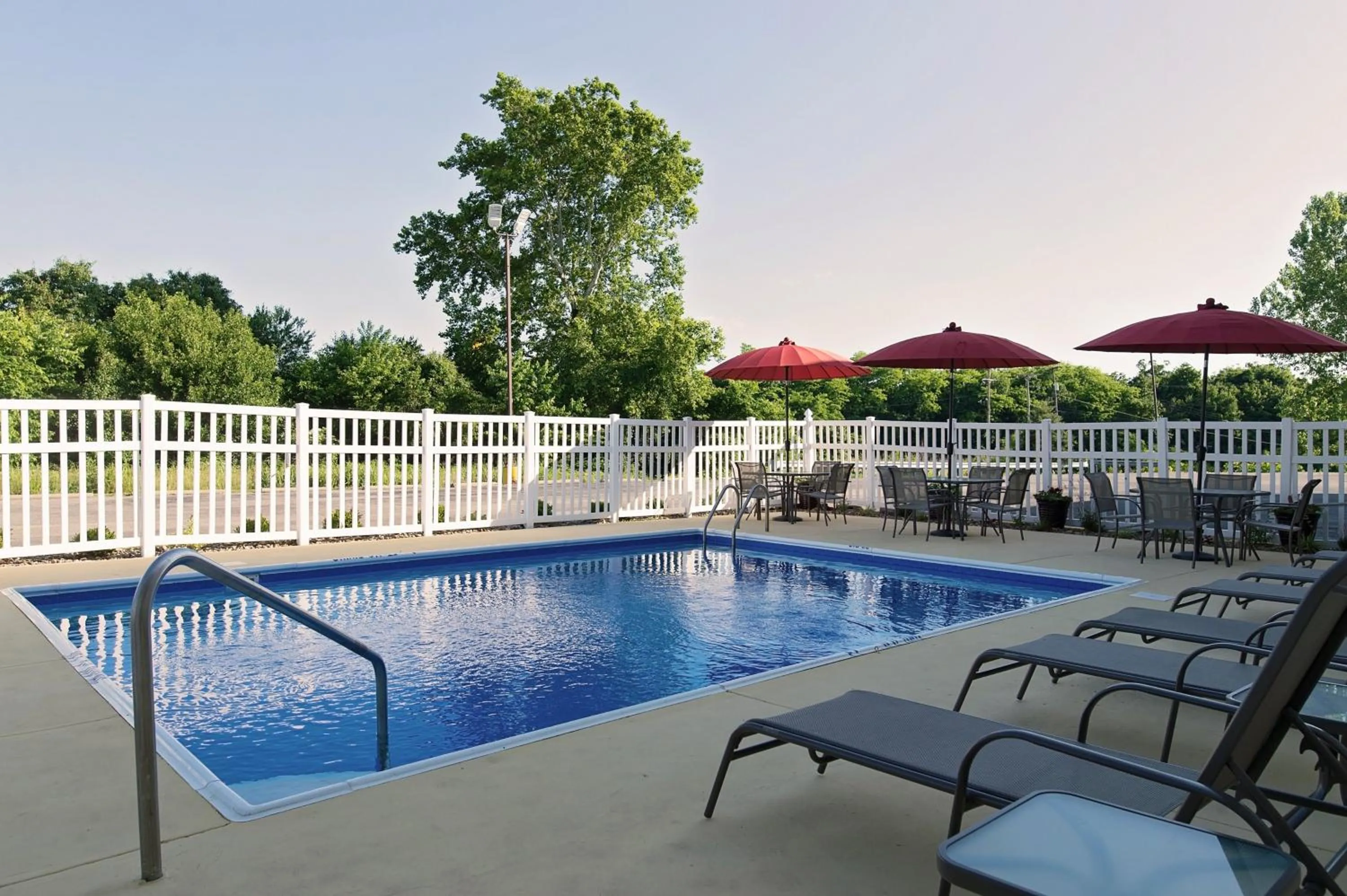 Swimming pool in Red Roof Inn Georgetown, IN - Louisville West