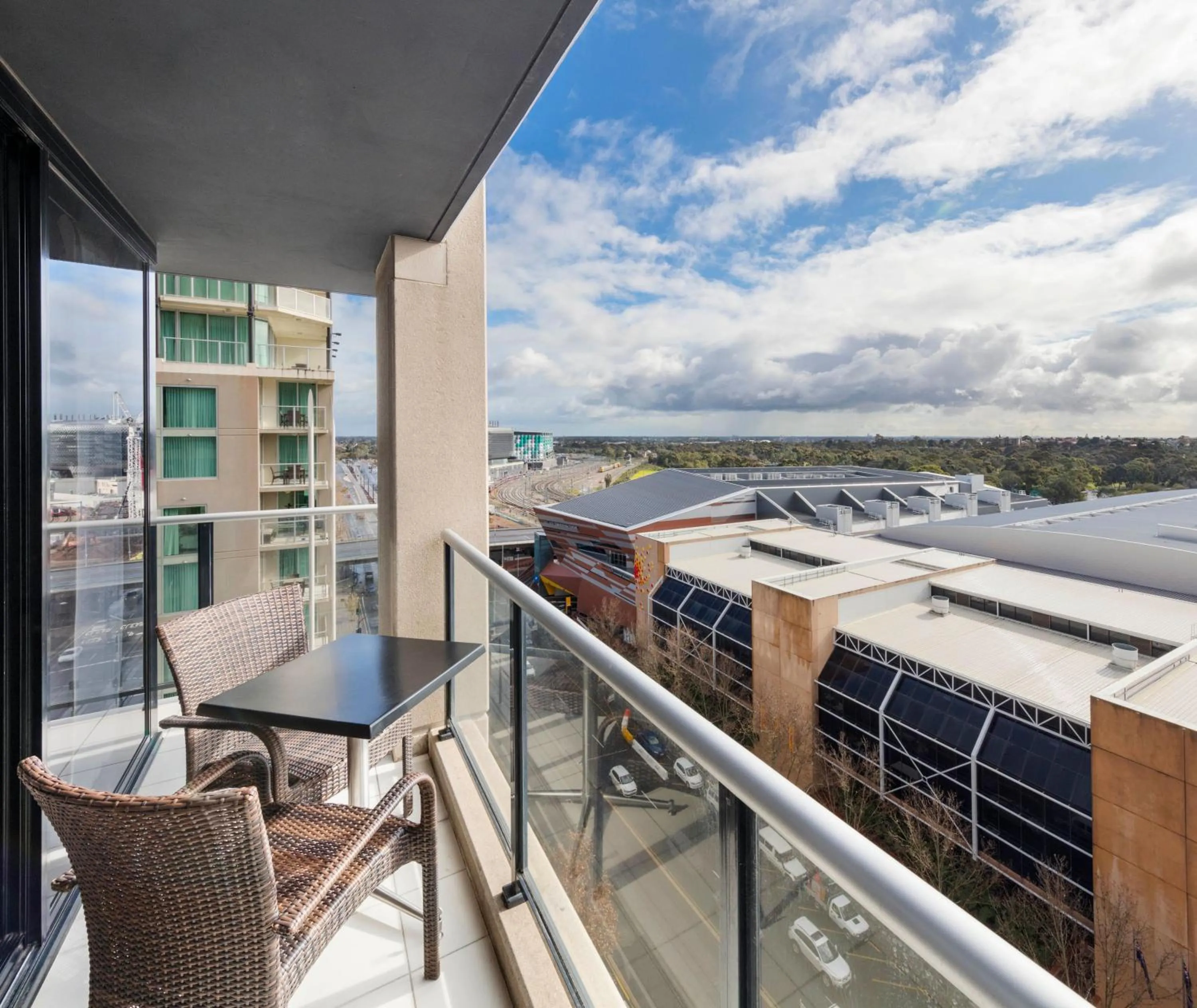 Balcony/Terrace in Oaks Adelaide Horizons Suites