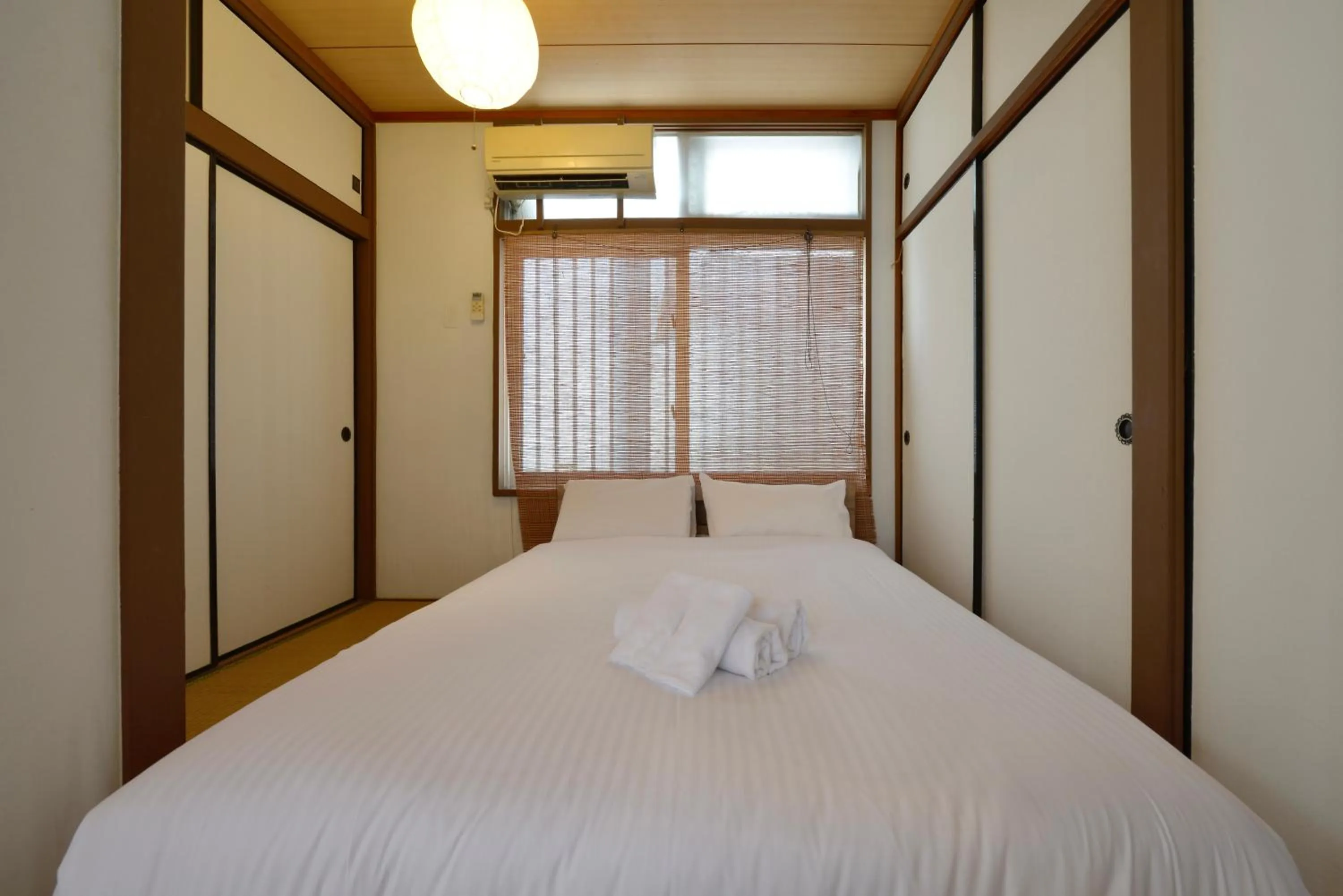 Bed in Mensore Houese