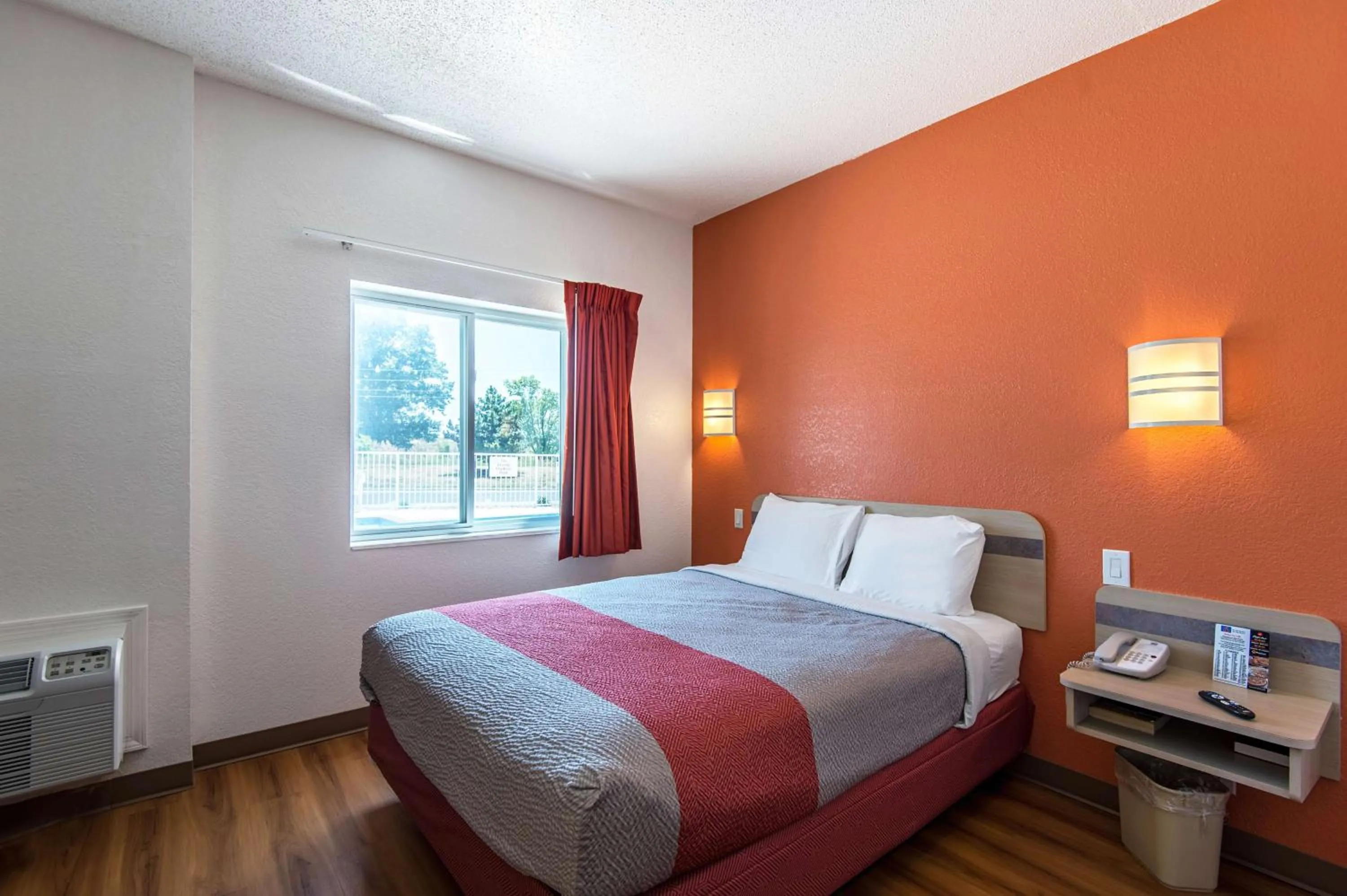 Bedroom, Bed in Motel 6-Junction City, KS