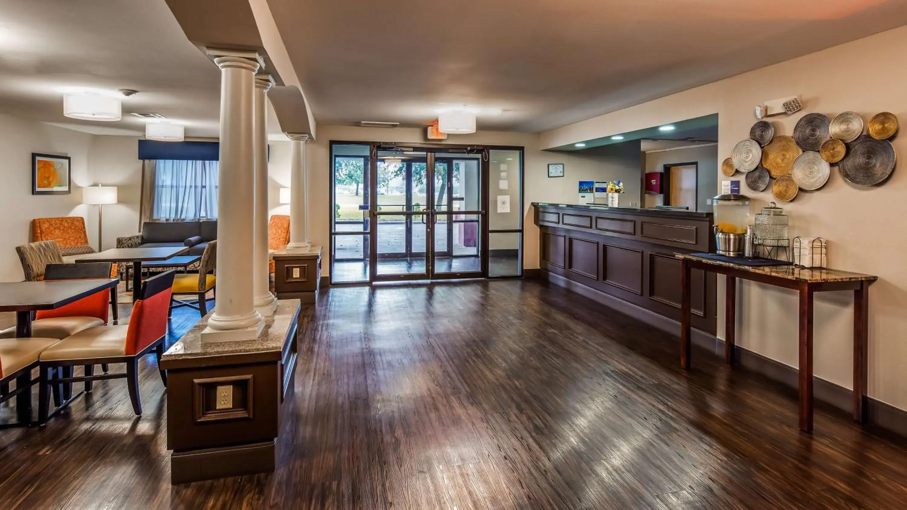 Lobby or reception in Best Western Inn & Suites Lobby or reception in Best Western Inn & Suites