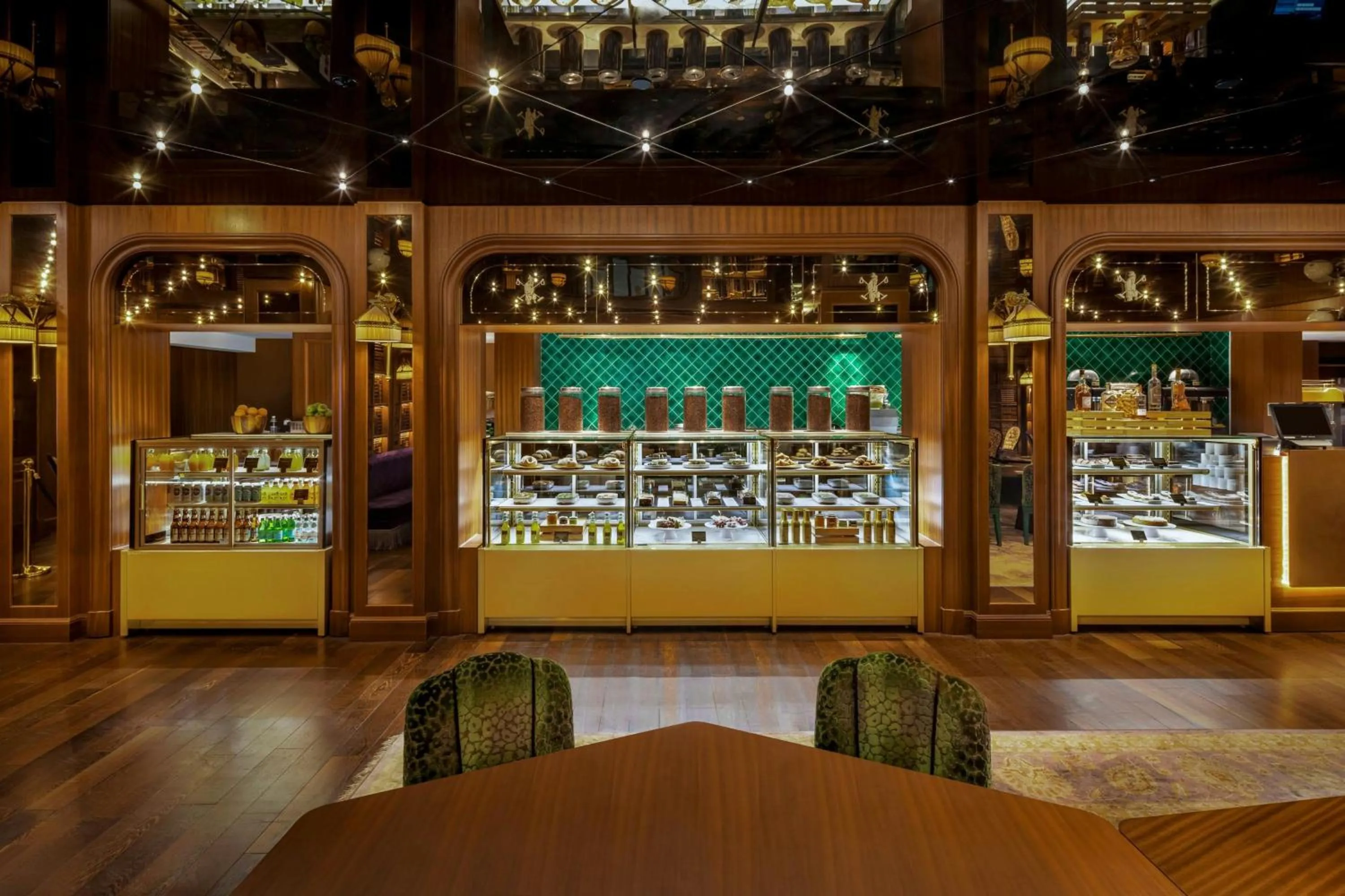 Restaurant/places to eat in Maxwell Reserve Singapore, Autograph Collection