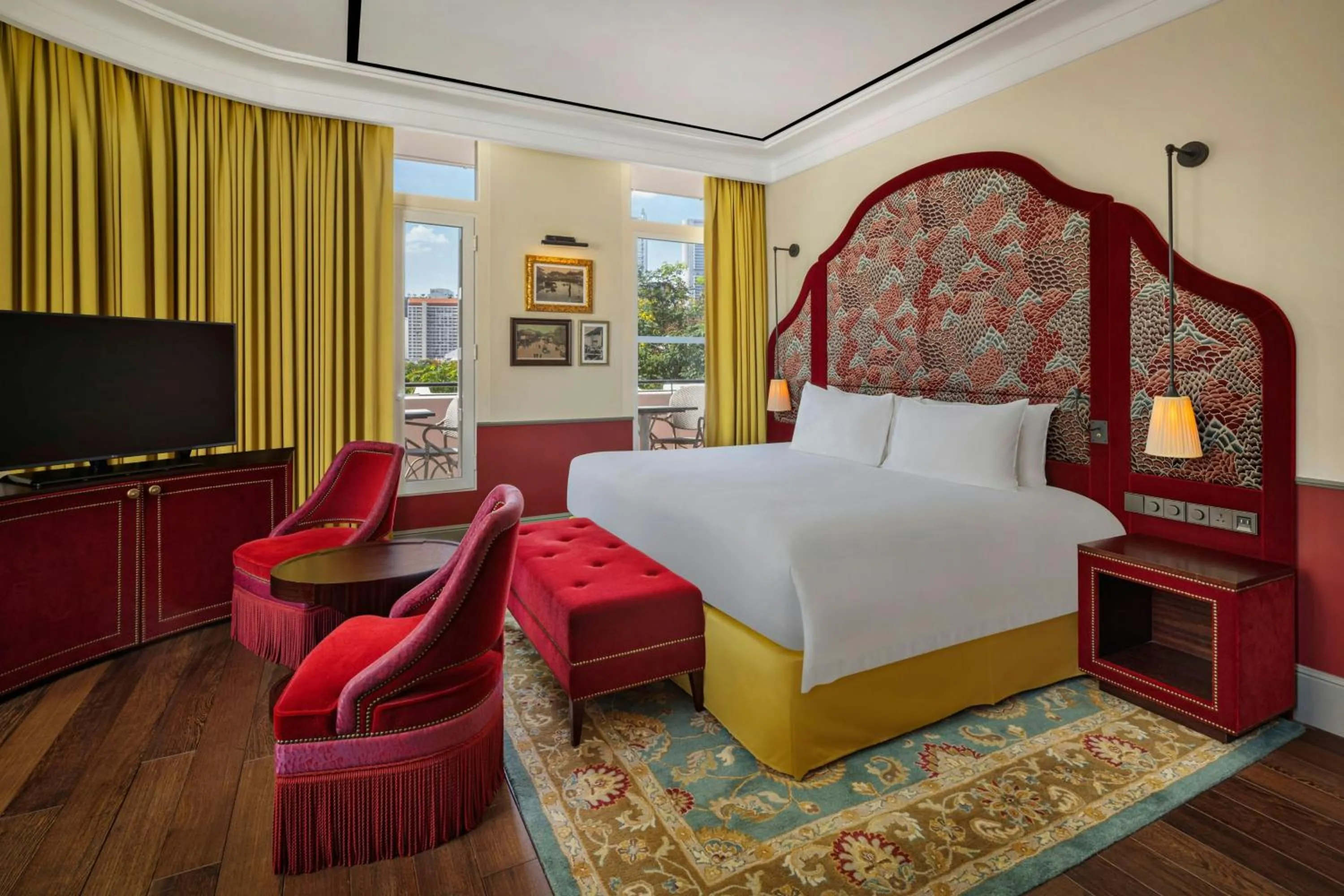 Bedroom, Bed in Maxwell Reserve Singapore, Autograph Collection