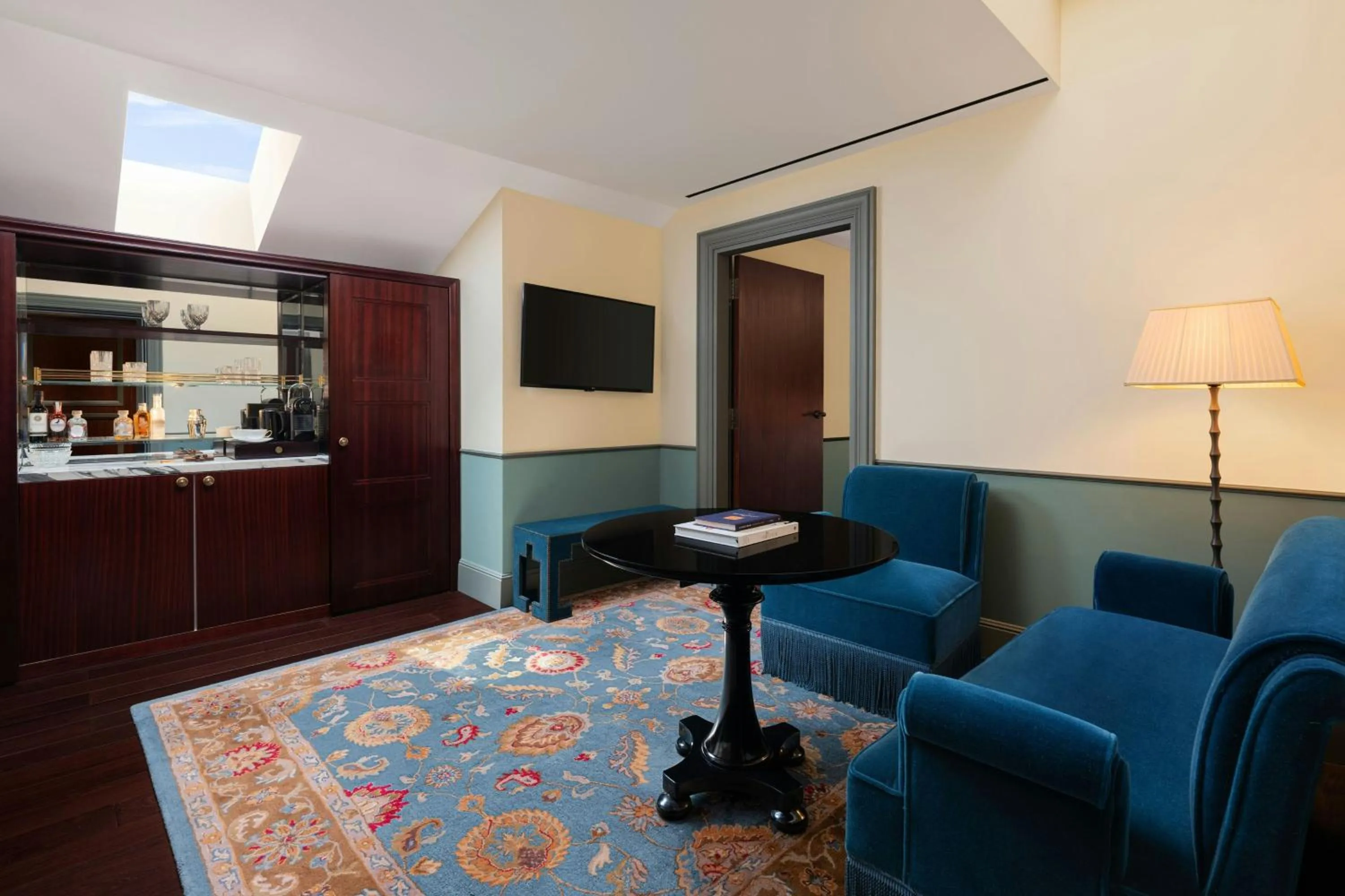 Bedroom in Maxwell Reserve Singapore, Autograph Collection