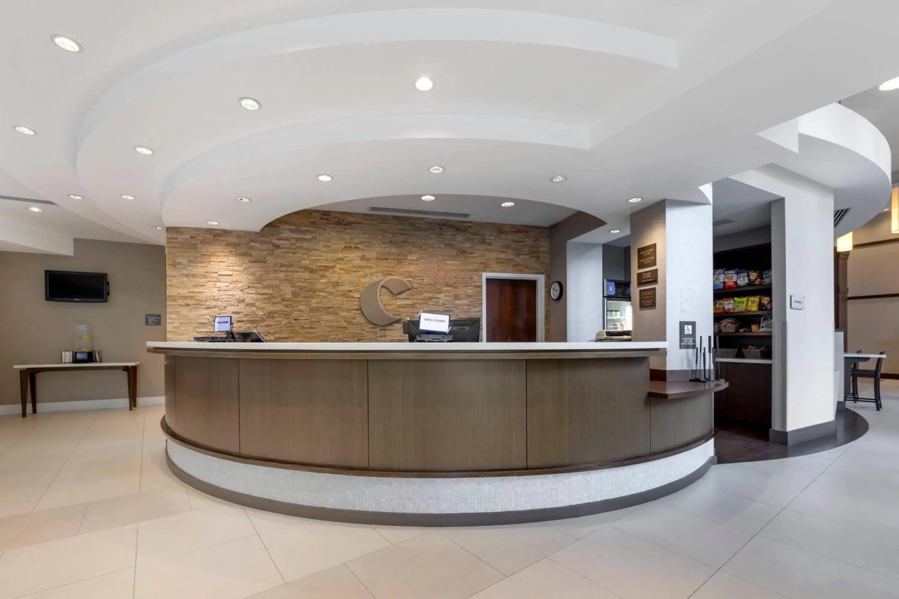 Lobby or reception in Comfort Suites Miami Airport North