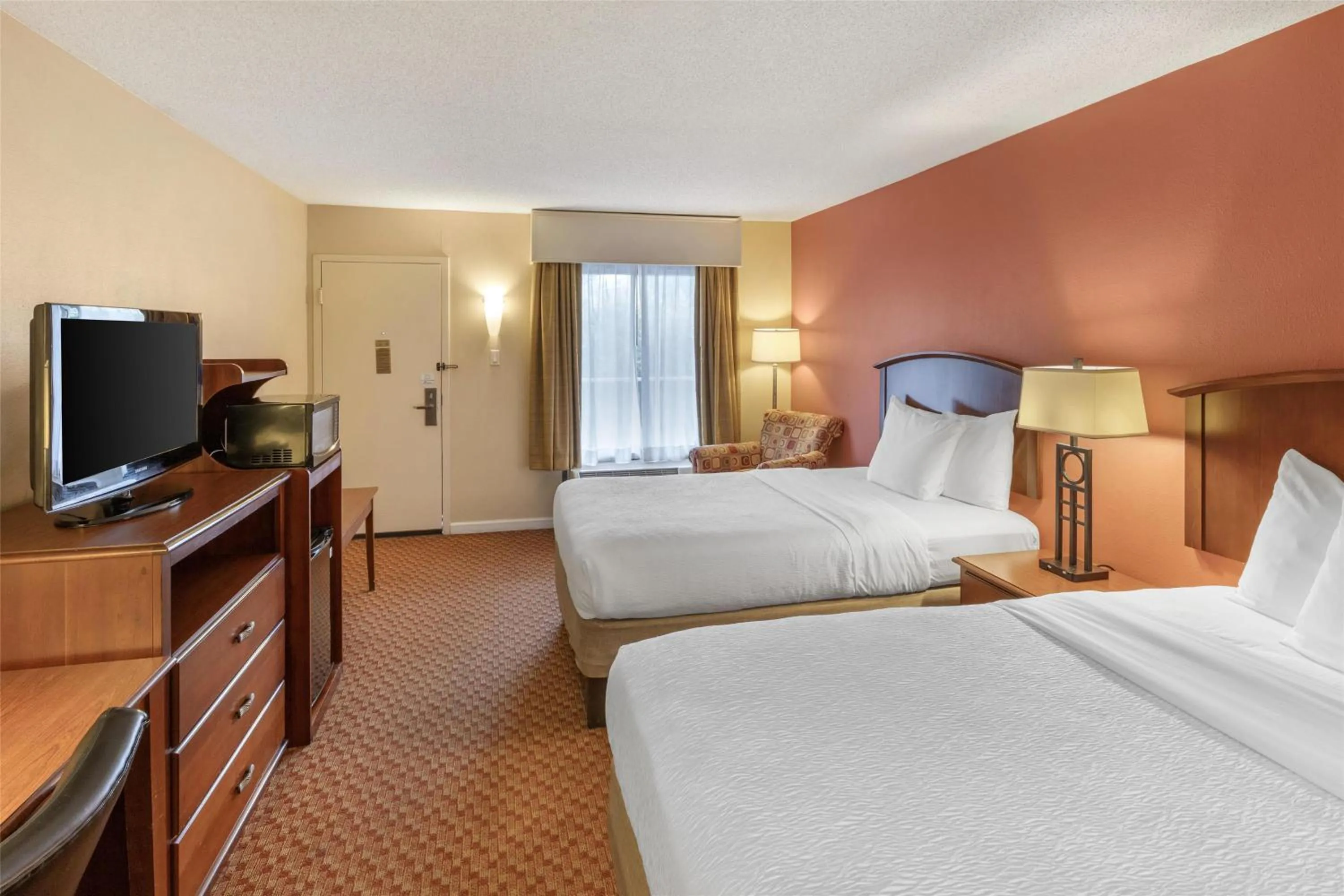 Bedroom, Bed in Best Western Hickory