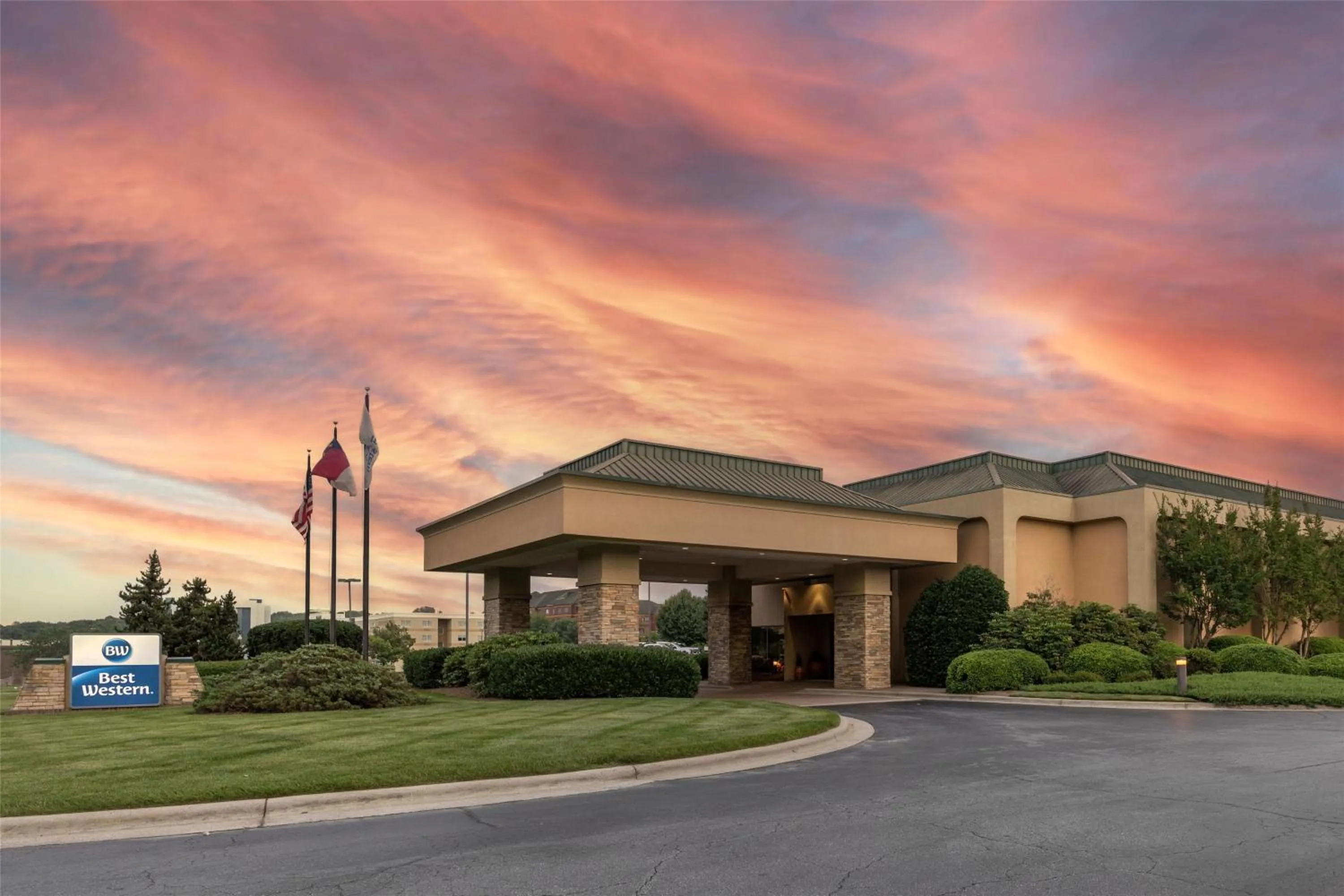 Property building in Best Western Hickory