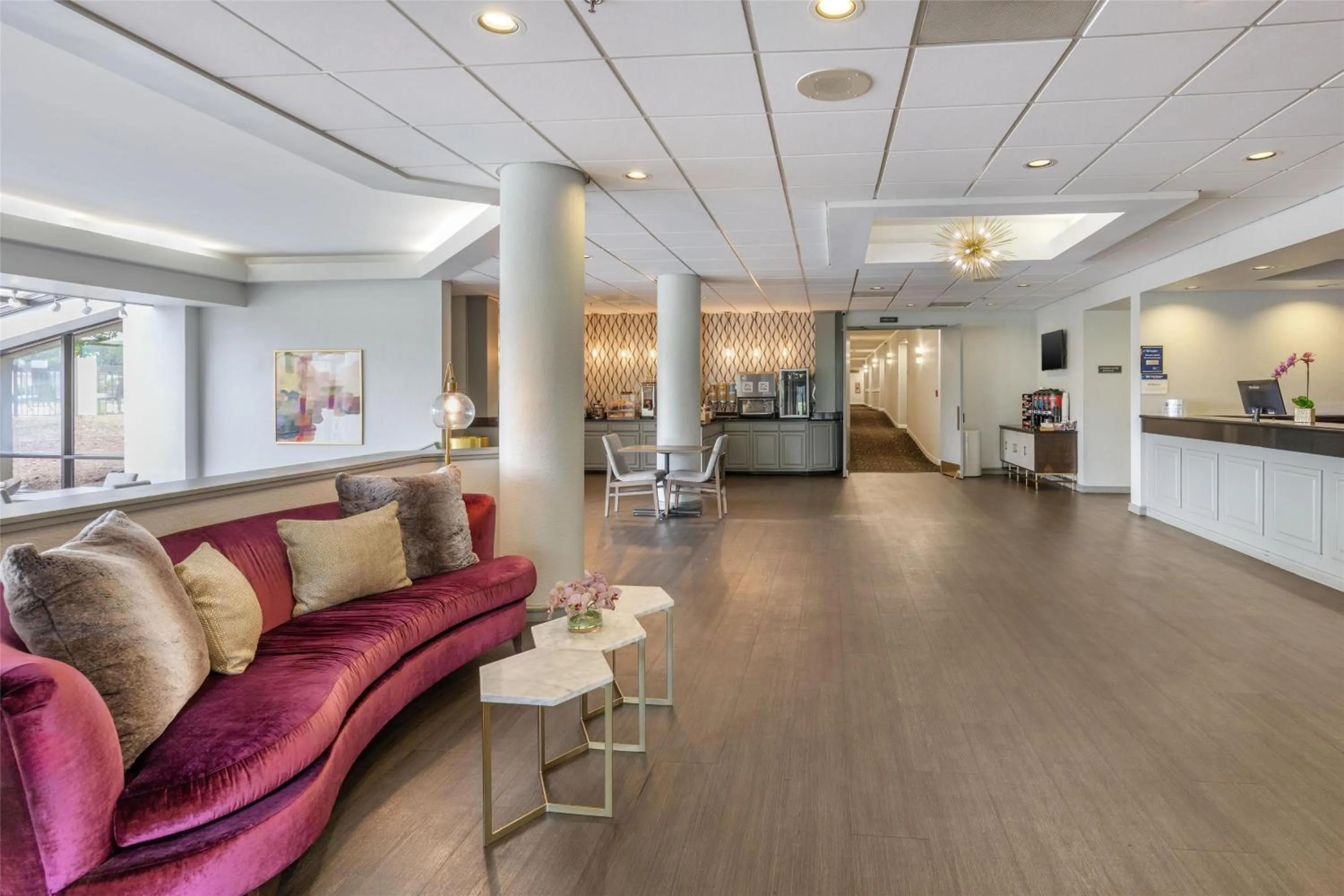 Lobby or reception in Best Western Hickory