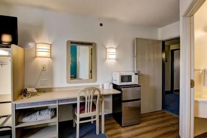 Econo Lodge Menomonie