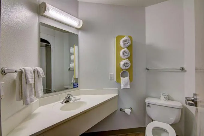 Econo Lodge Menomonie