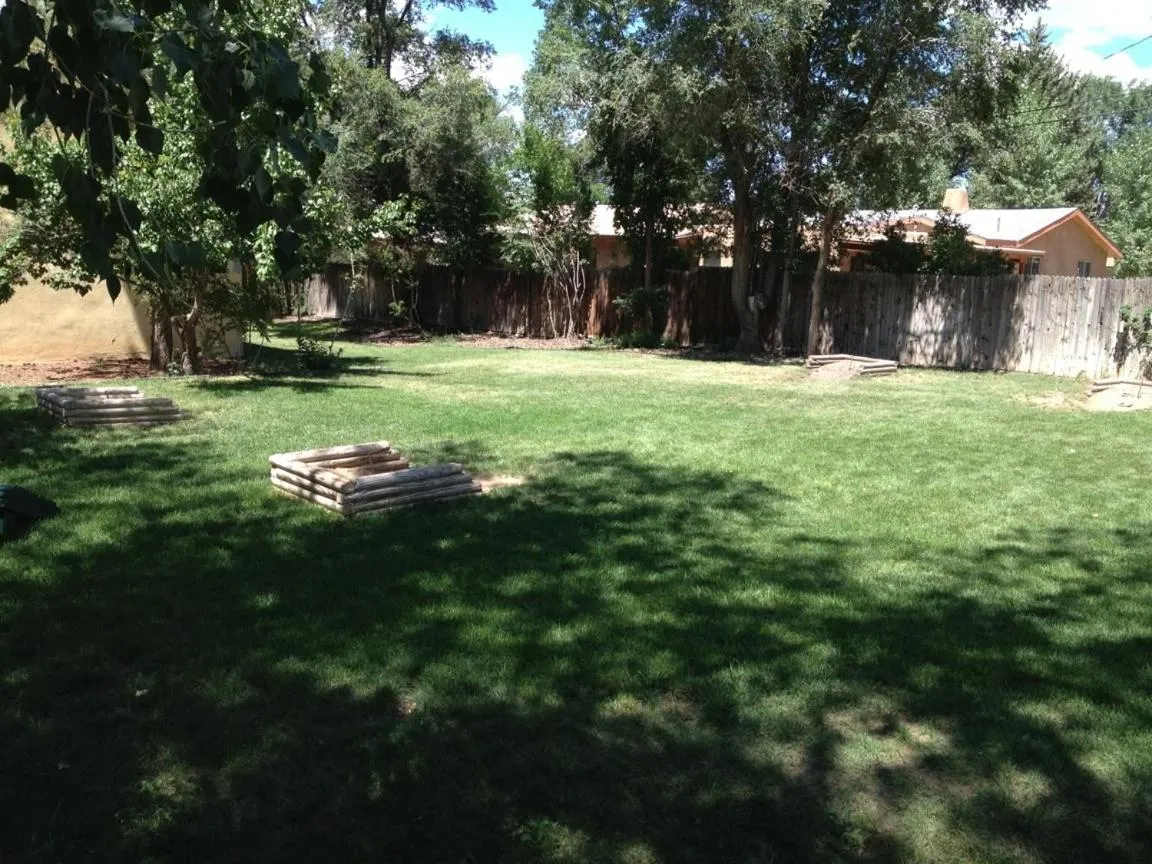 Area and facilities in El Pueblo Lodge