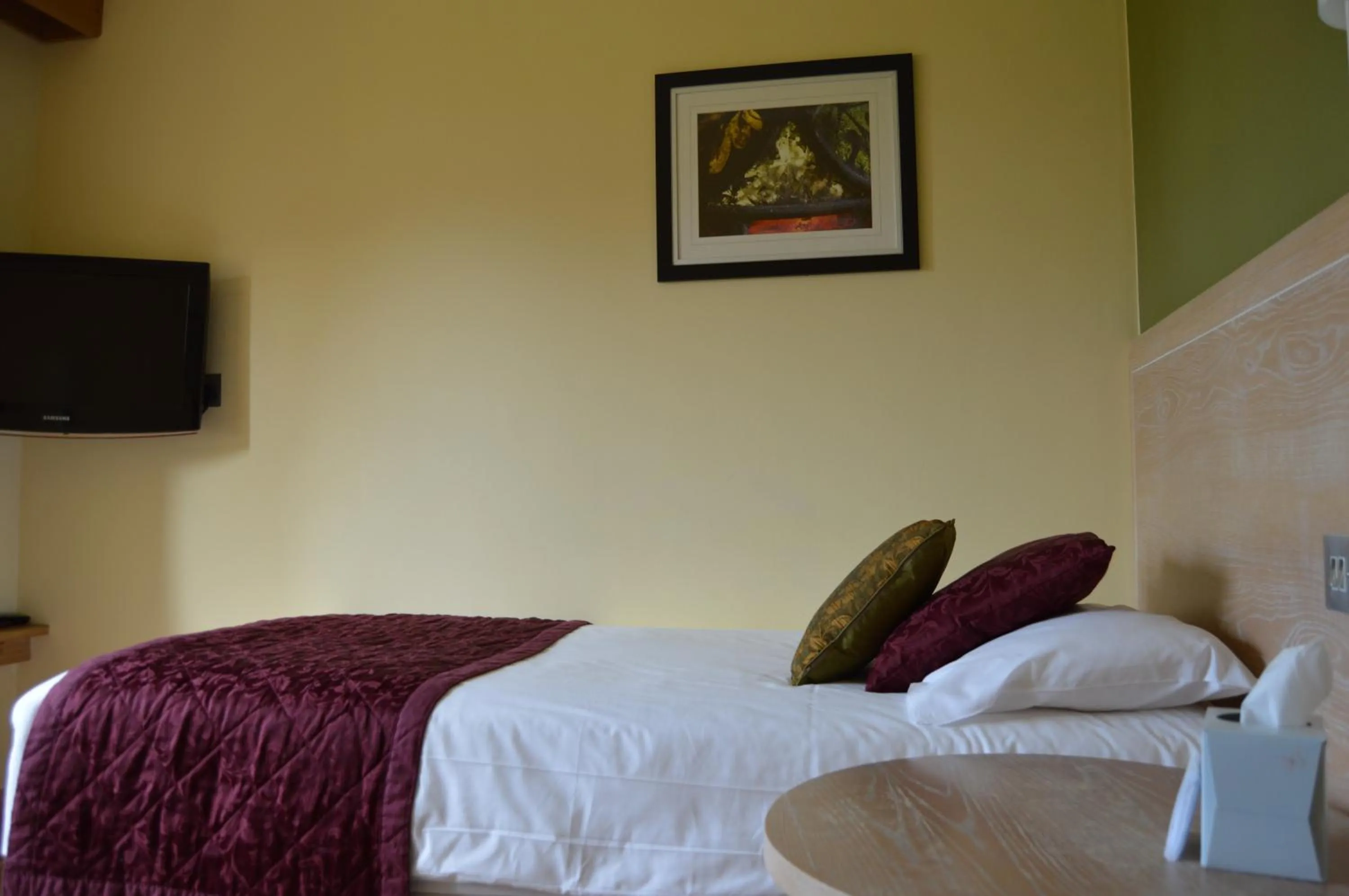 Bed in Canterbury Cathedral Lodge