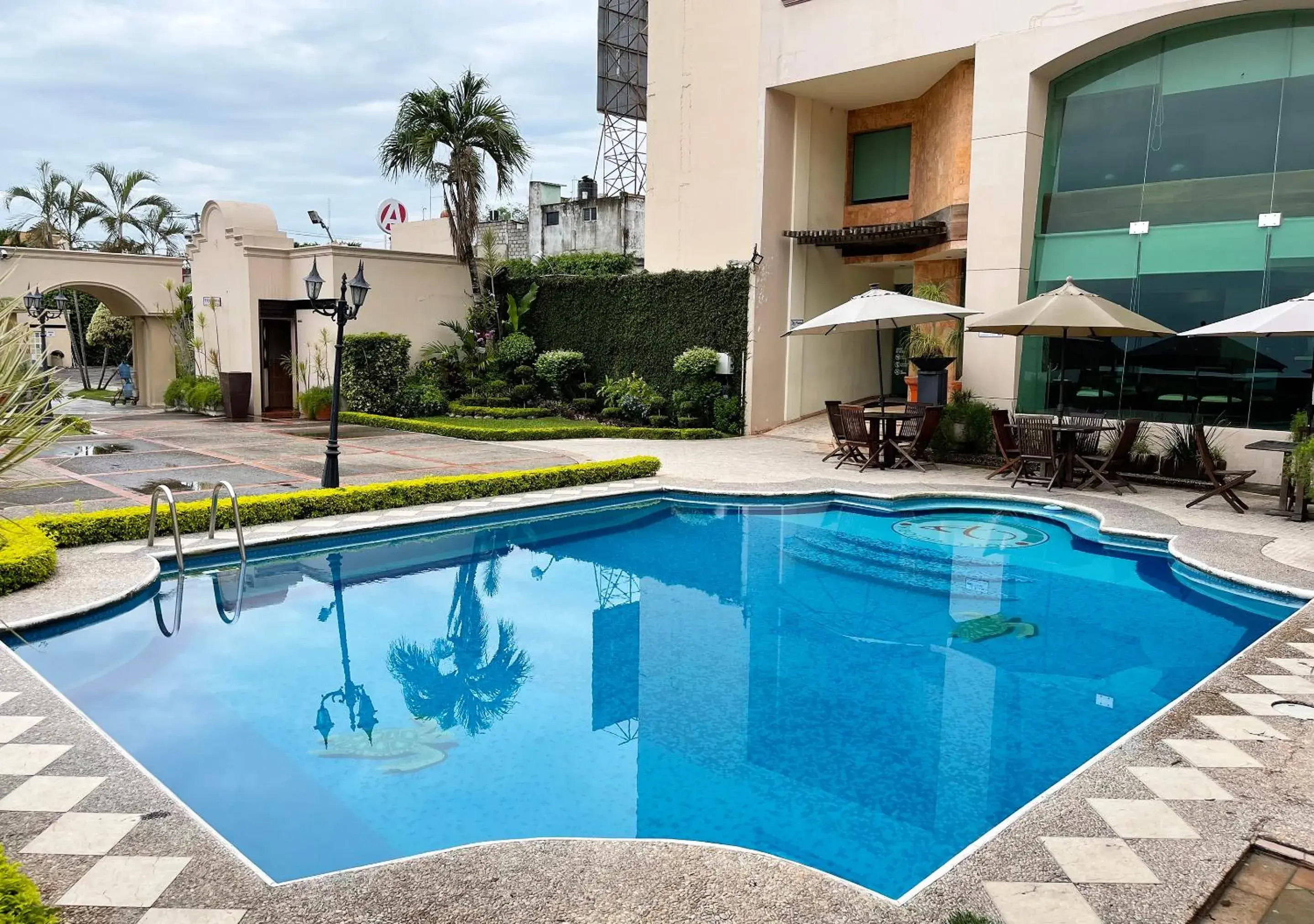 Pool view in Hotel Victoria Poza Rica by Brahma Pool view in Hotel Victoria Poza Rica by Brahma