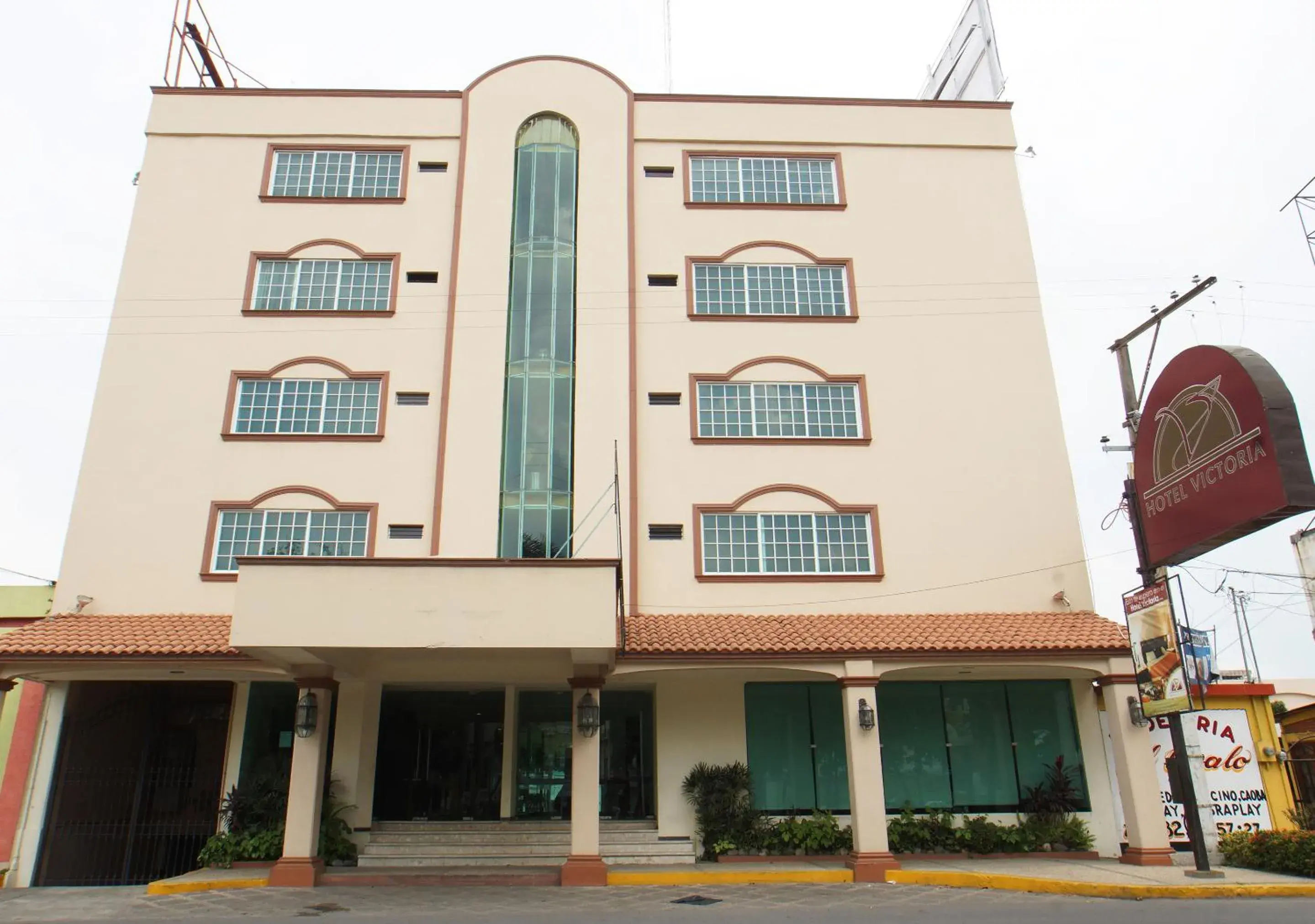 Property building in Hotel Victoria Poza Rica by Brahma Property building in Hotel Victoria Poza Rica by Brahma