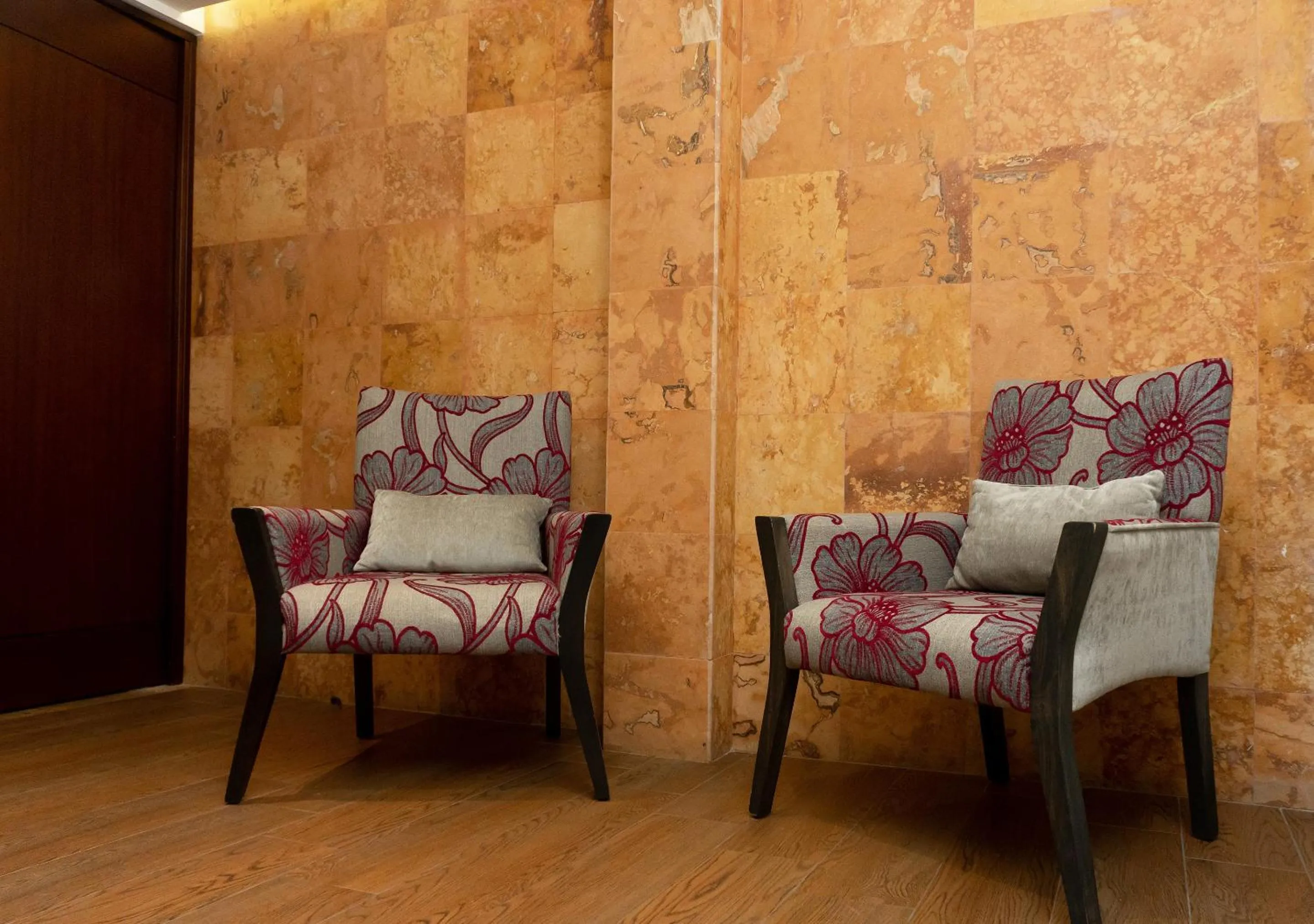 Lobby or reception in Hotel Victoria Poza Rica by Brahma