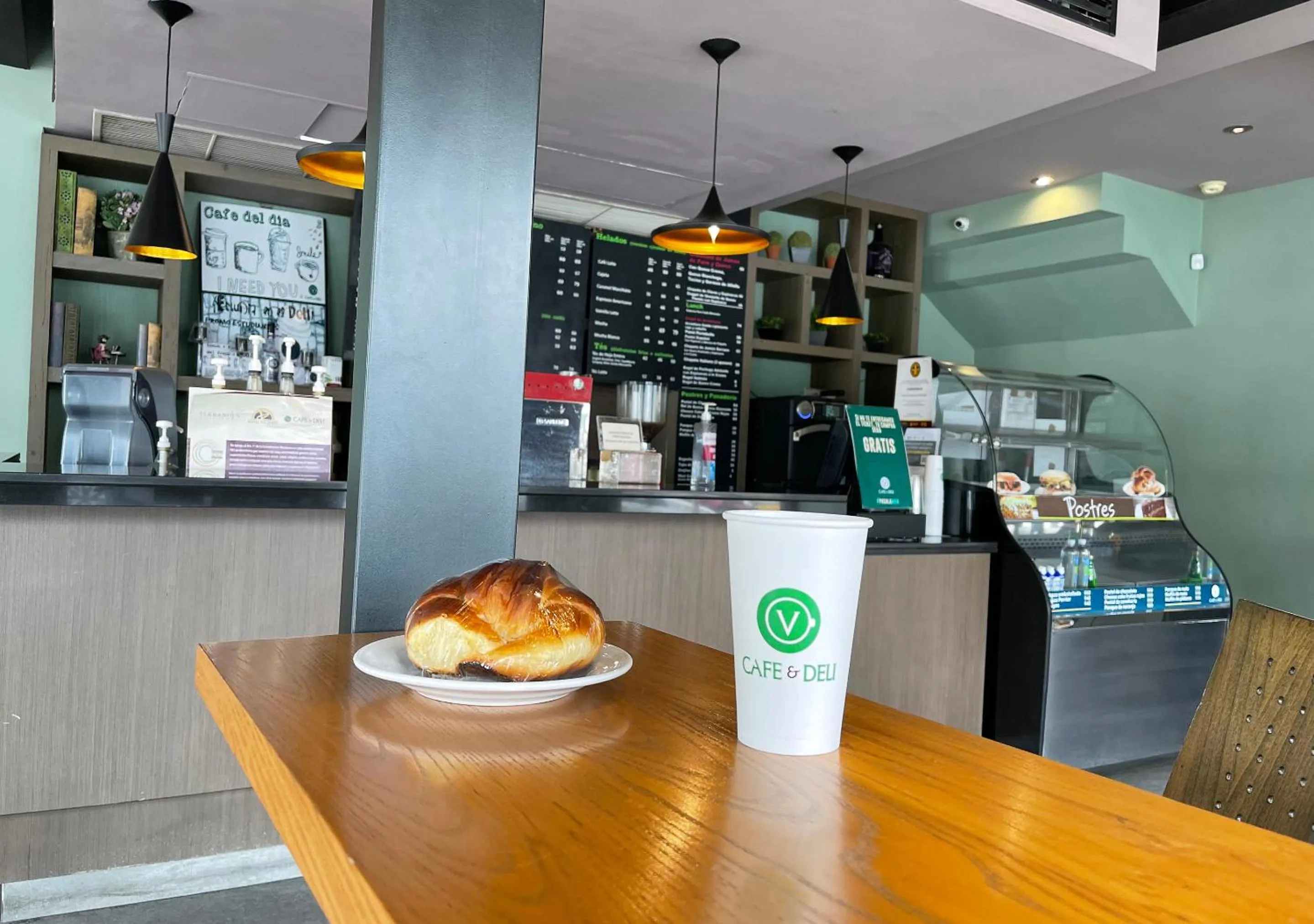 Food and drinks in Hotel Victoria Poza Rica by Brahma