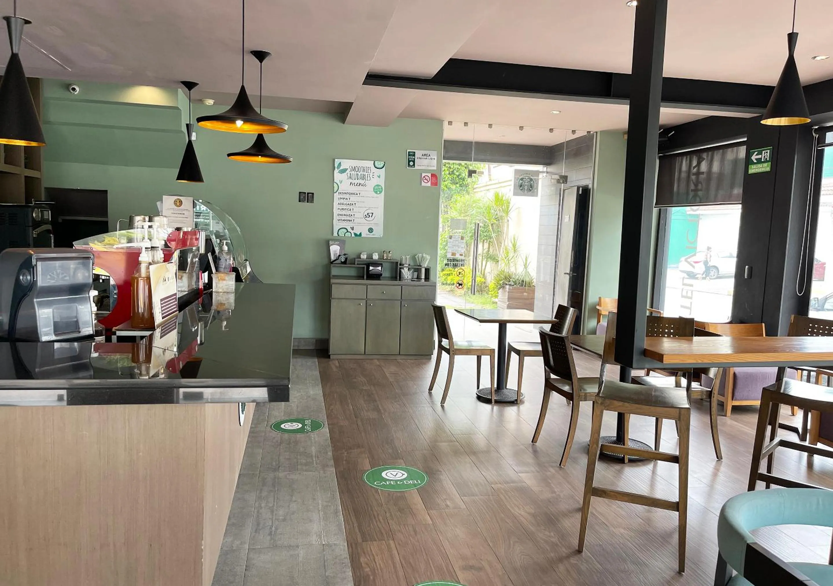 Food and drinks in Hotel Victoria Poza Rica by Brahma