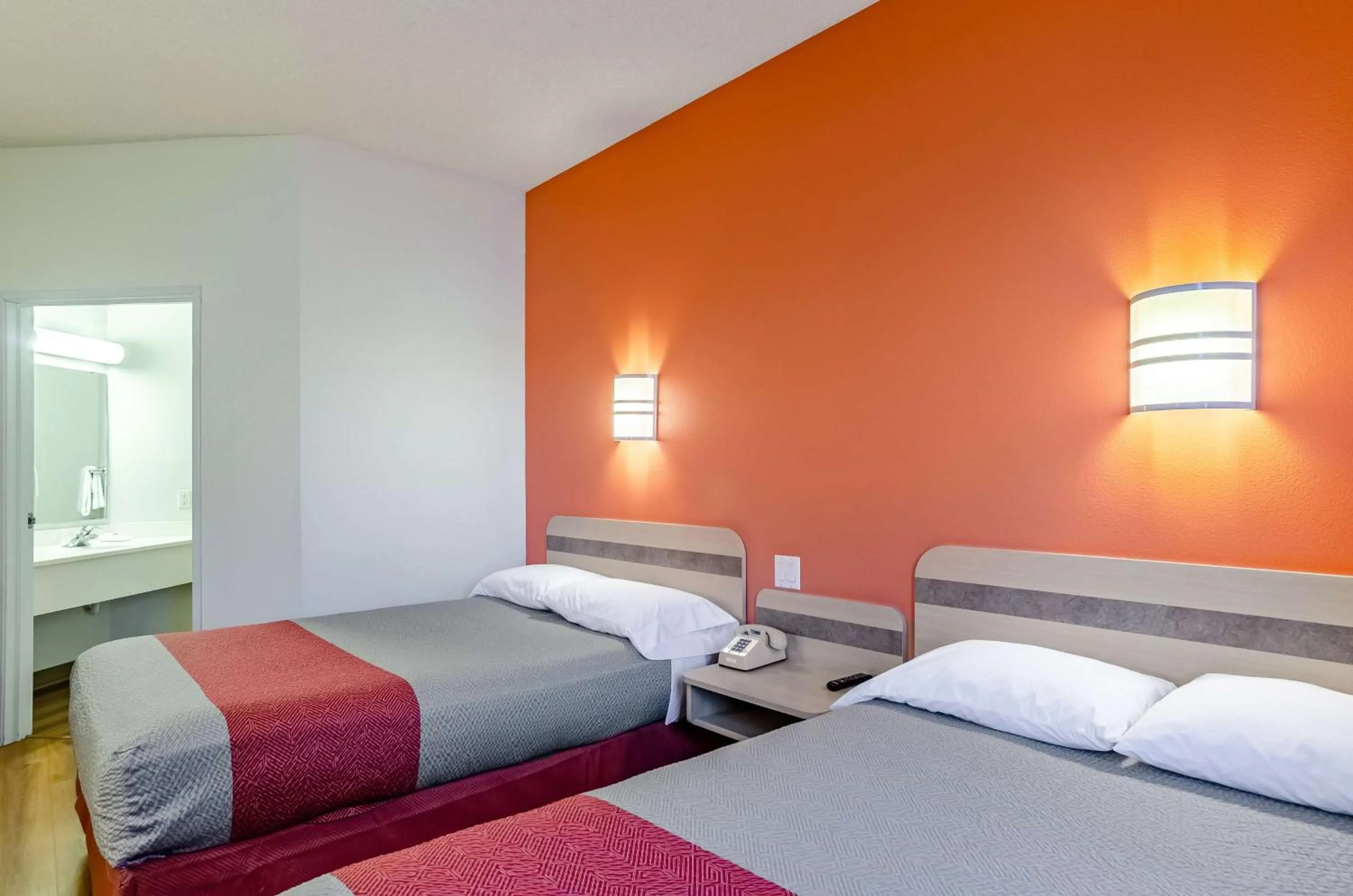 Photo of the whole room, Bed in Motel 6-Sidney, NE