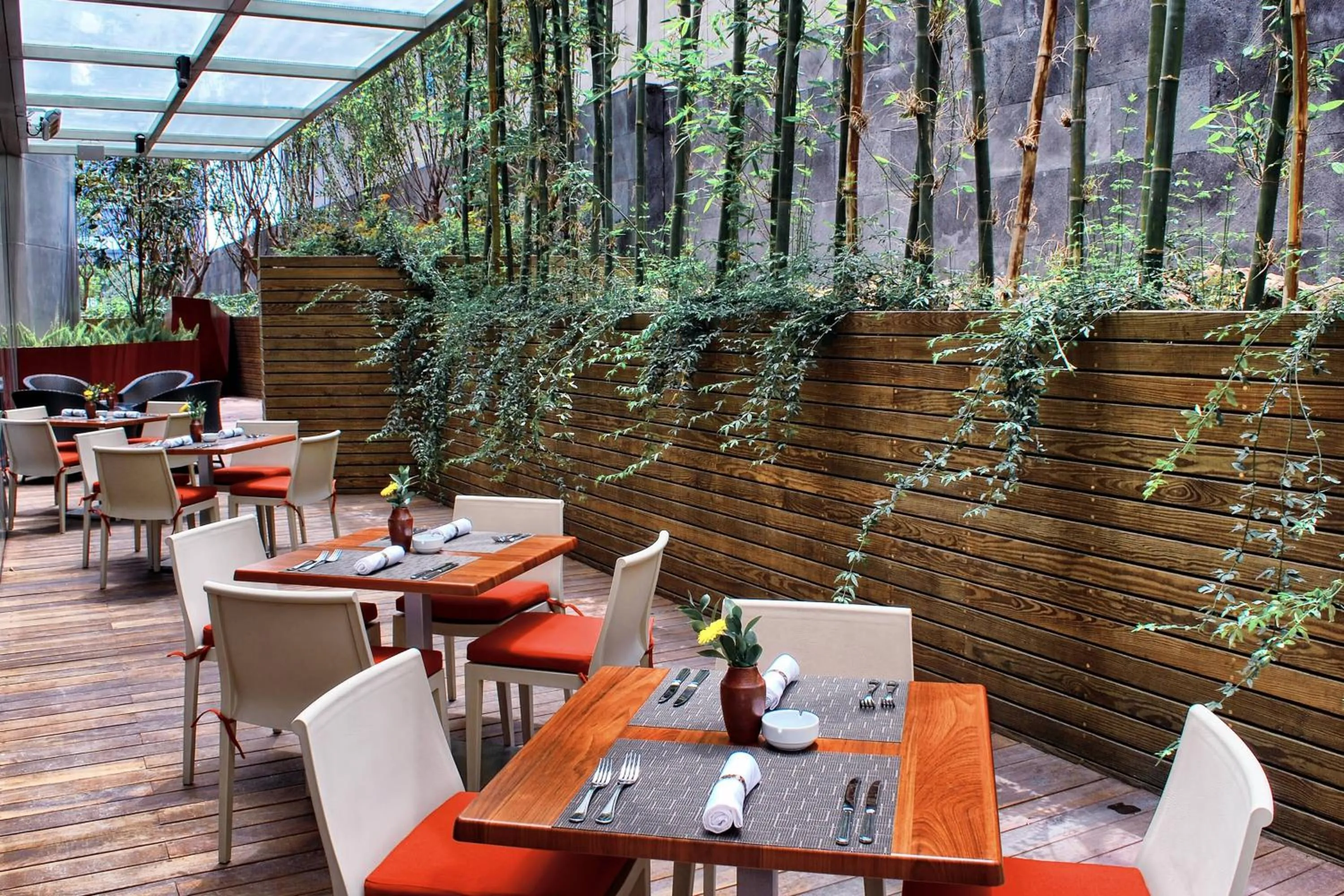 Restaurant/places to eat in JW Marriott Hotel Mexico City Santa Fe