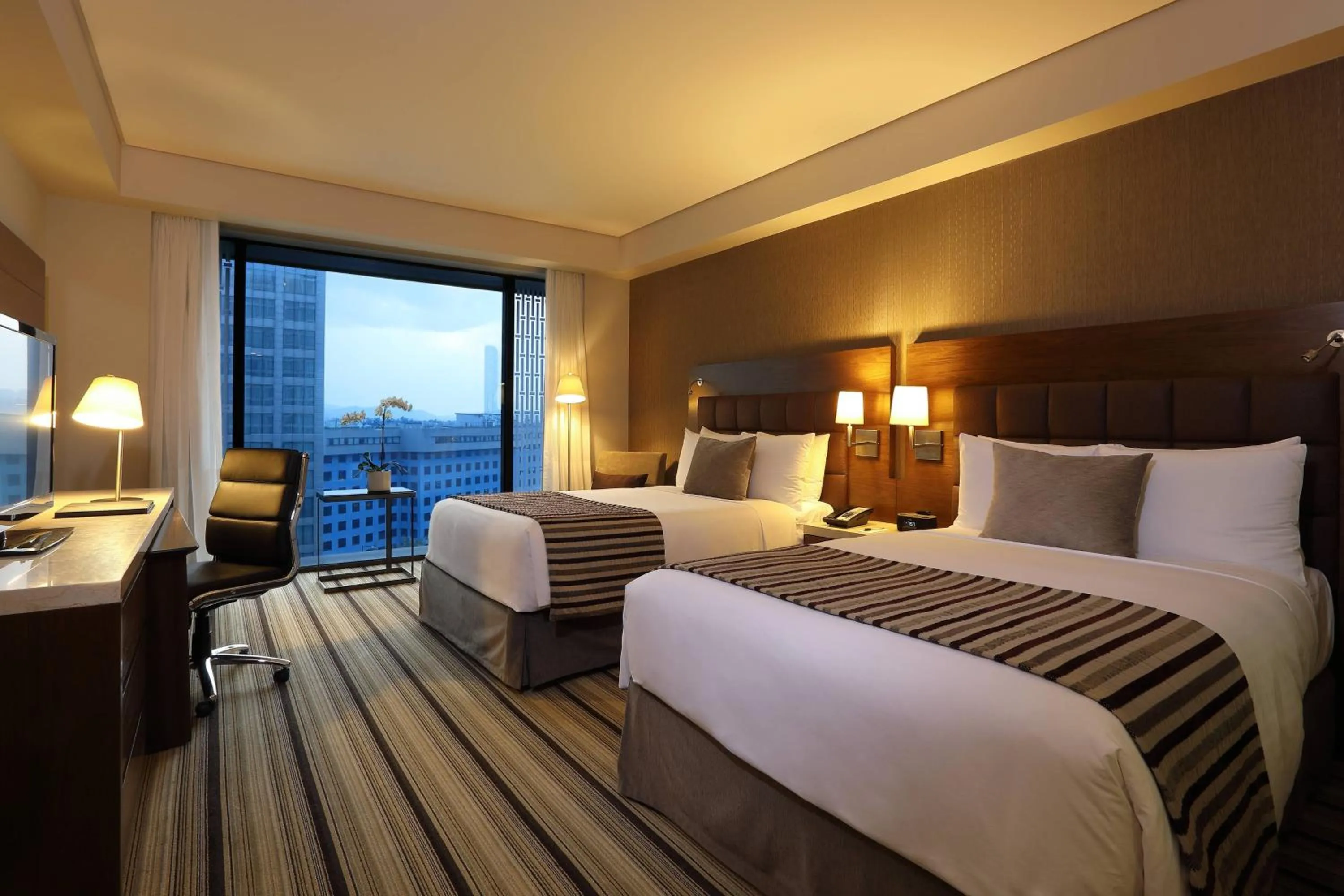 Photo of the whole room, Bed in JW Marriott Hotel Mexico City Santa Fe