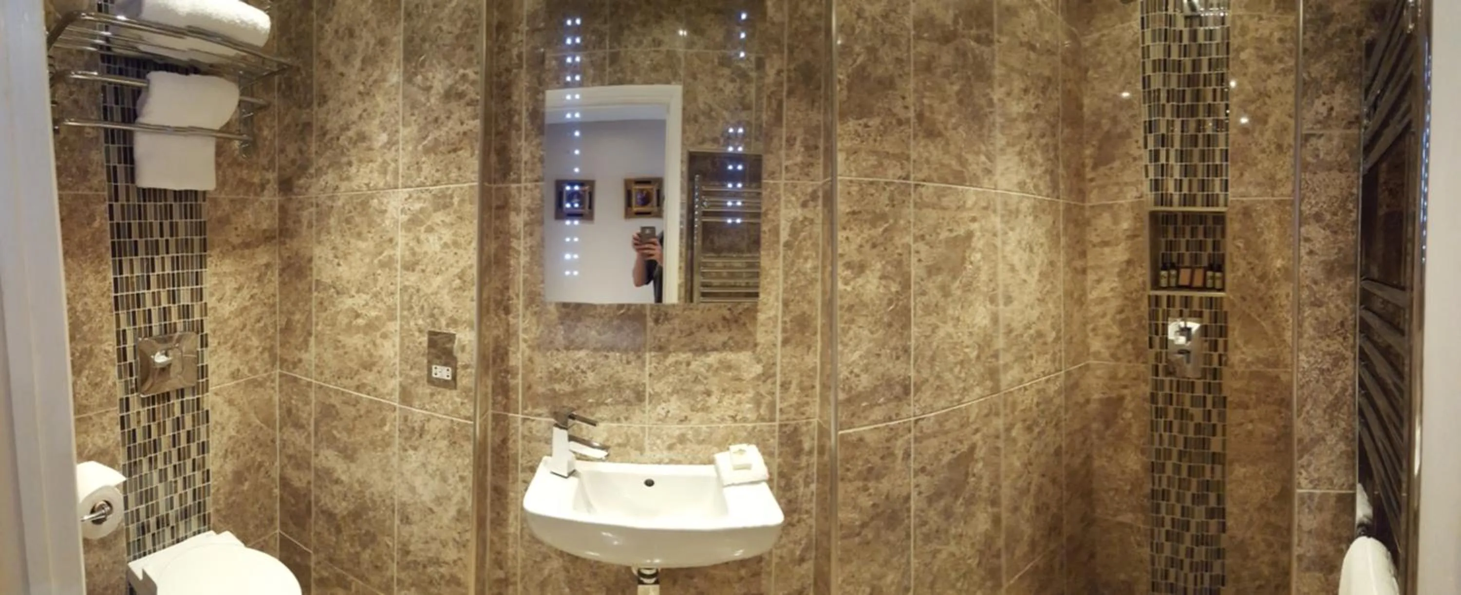 Bathroom in The White Hart