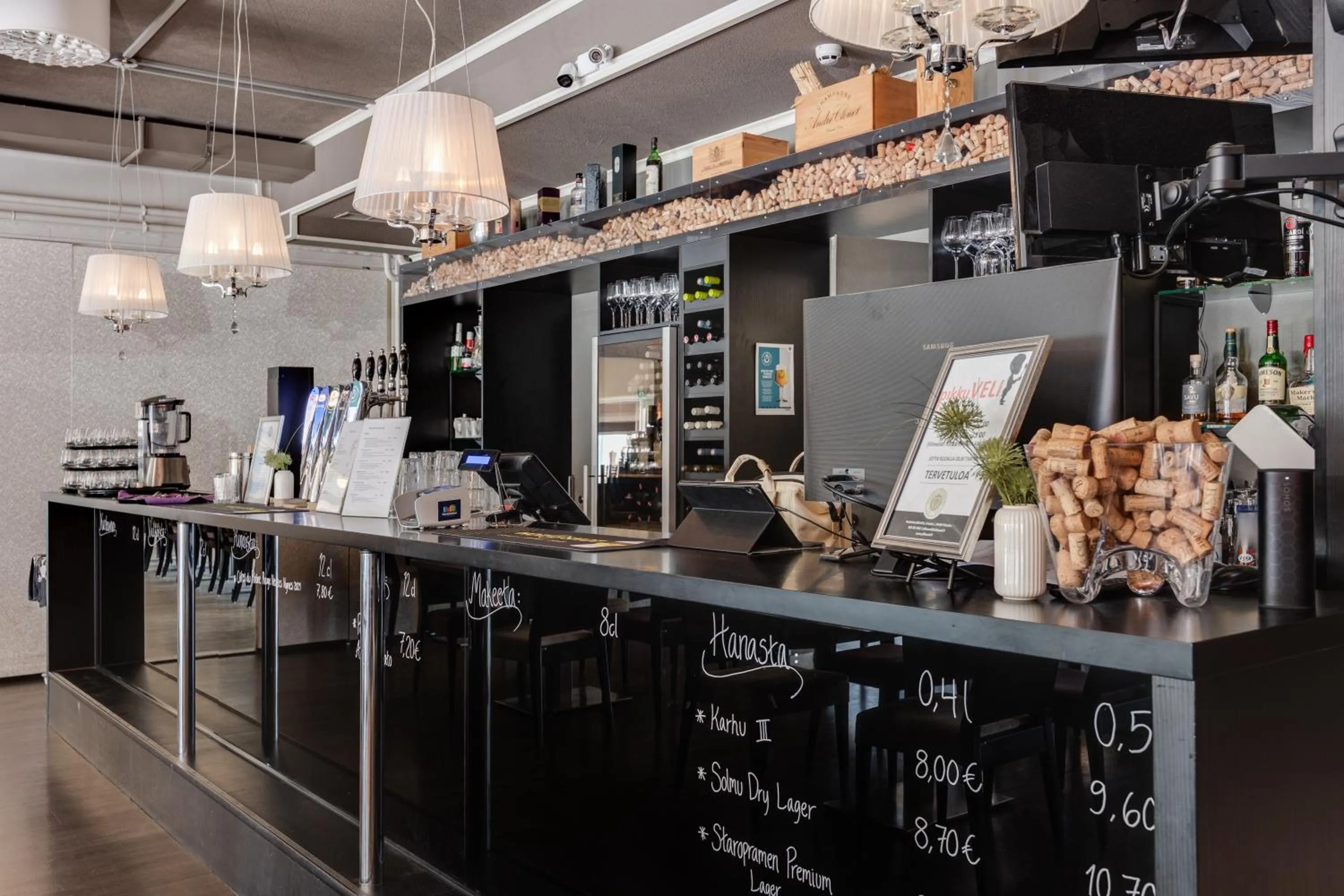 Restaurant/places to eat in Hotel Käenpesä