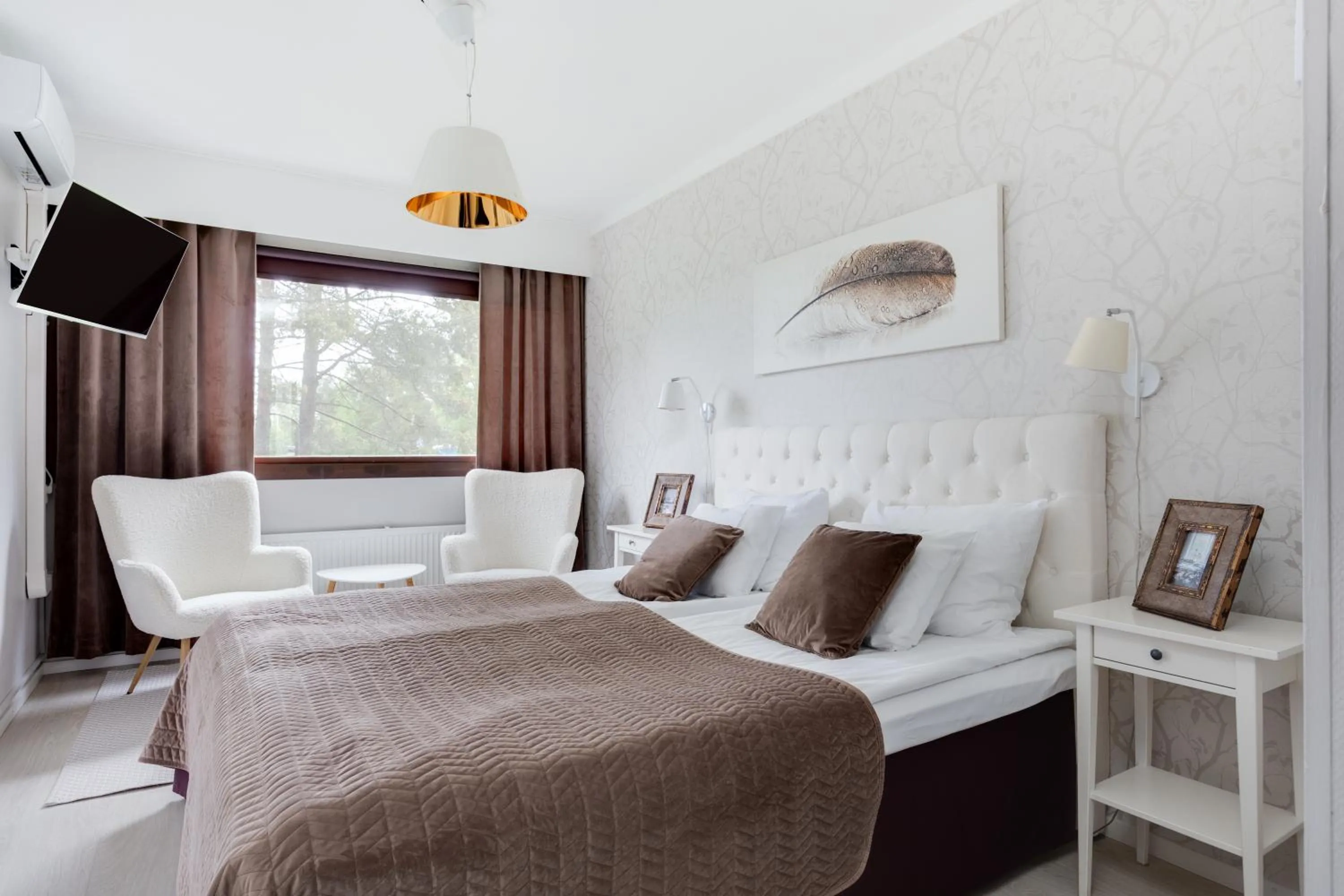 Bedroom, Bed in Hotel Käenpesä