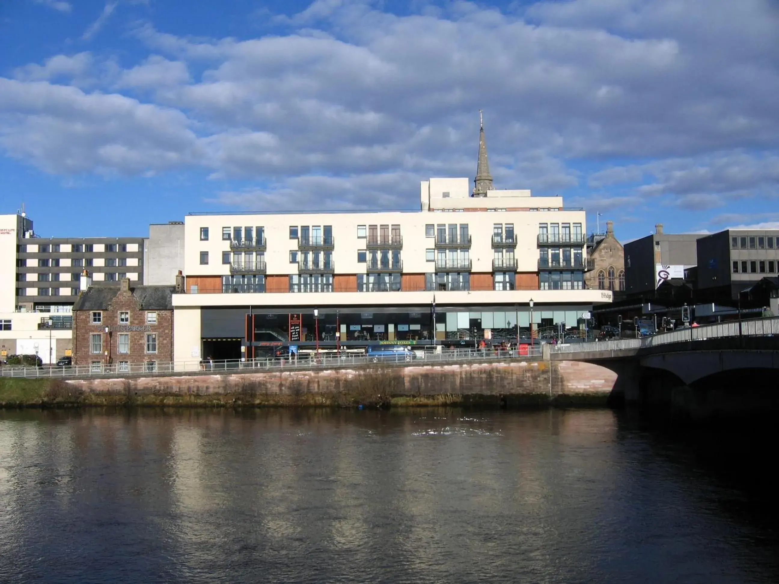 Facade/entrance in Highland Apartments by Mansley Facade/entrance in Highland Apartments by Mansley