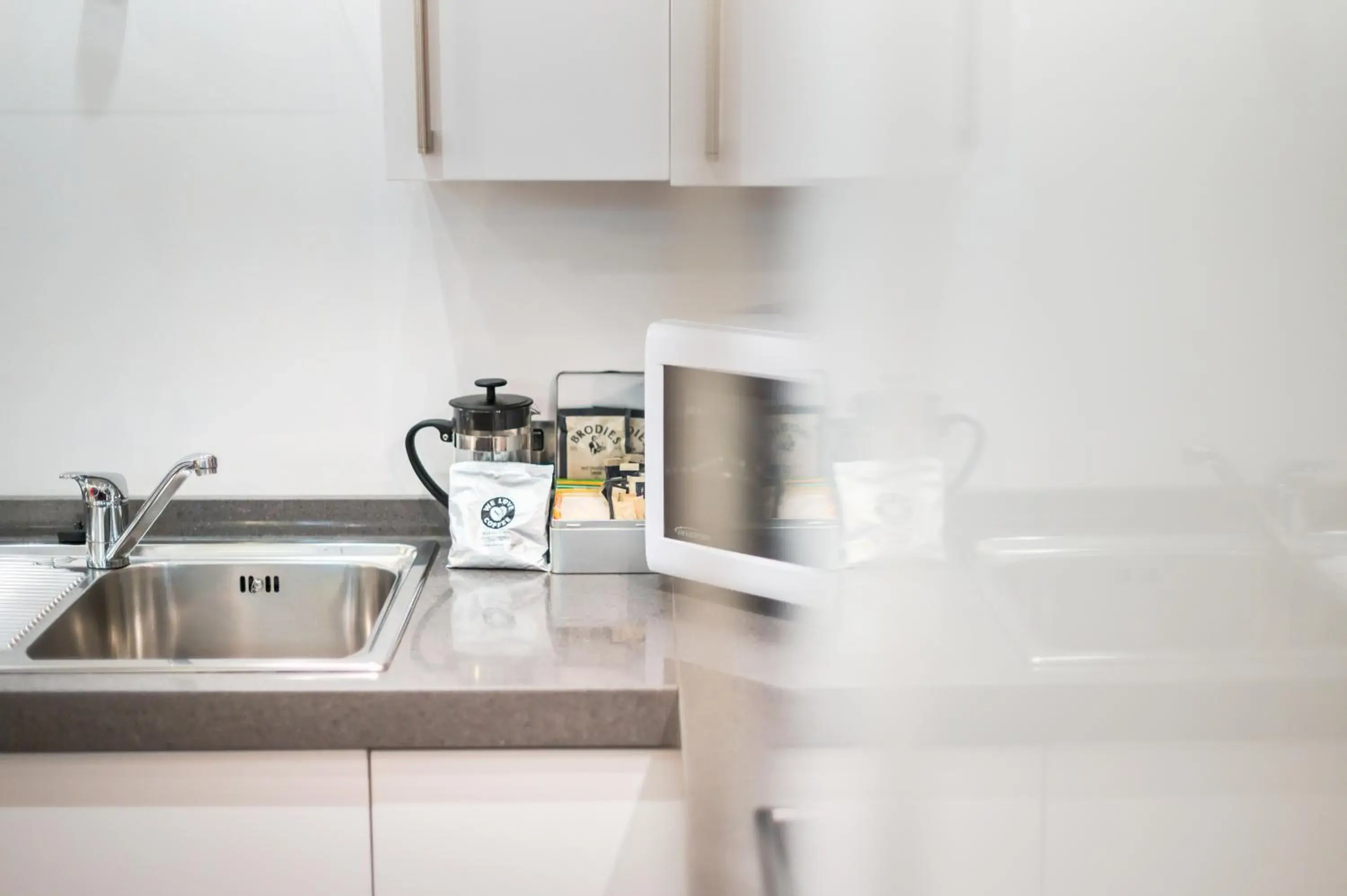 Limited View One Bedroom Apartment in Highland Apartments by Mansley Limited View One Bedroom Apartment in Highland Apartments by Mansley