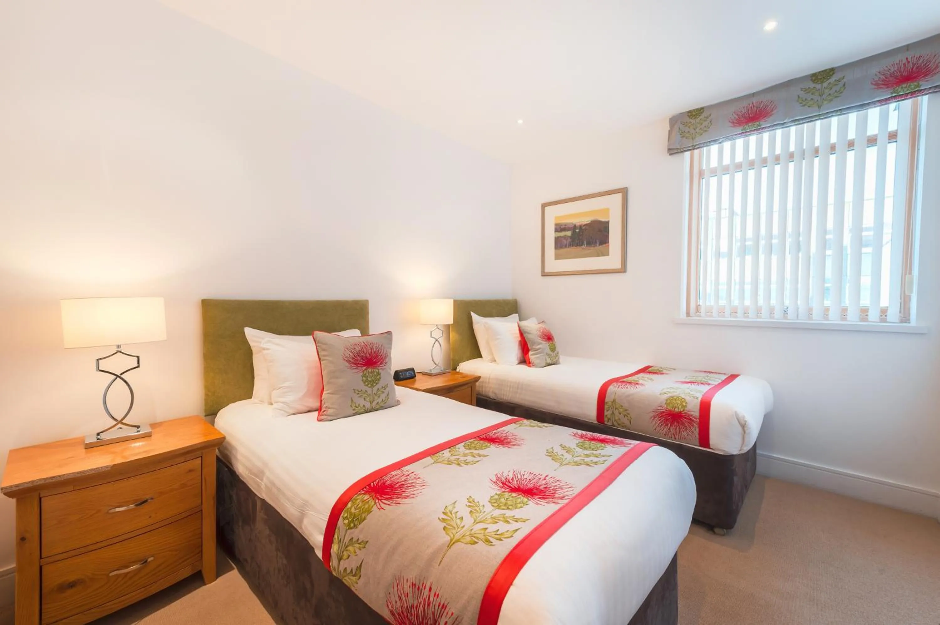 Bedroom, Bed in Highland Apartments by Mansley