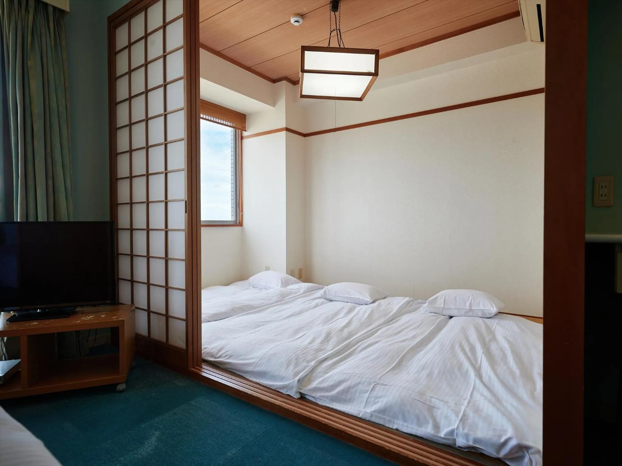 Photo of the whole room, Bed in Ocean Resort PMC