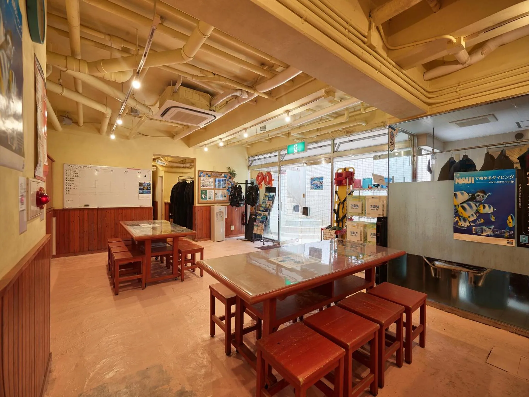 On-site shops in Ocean Resort PMC