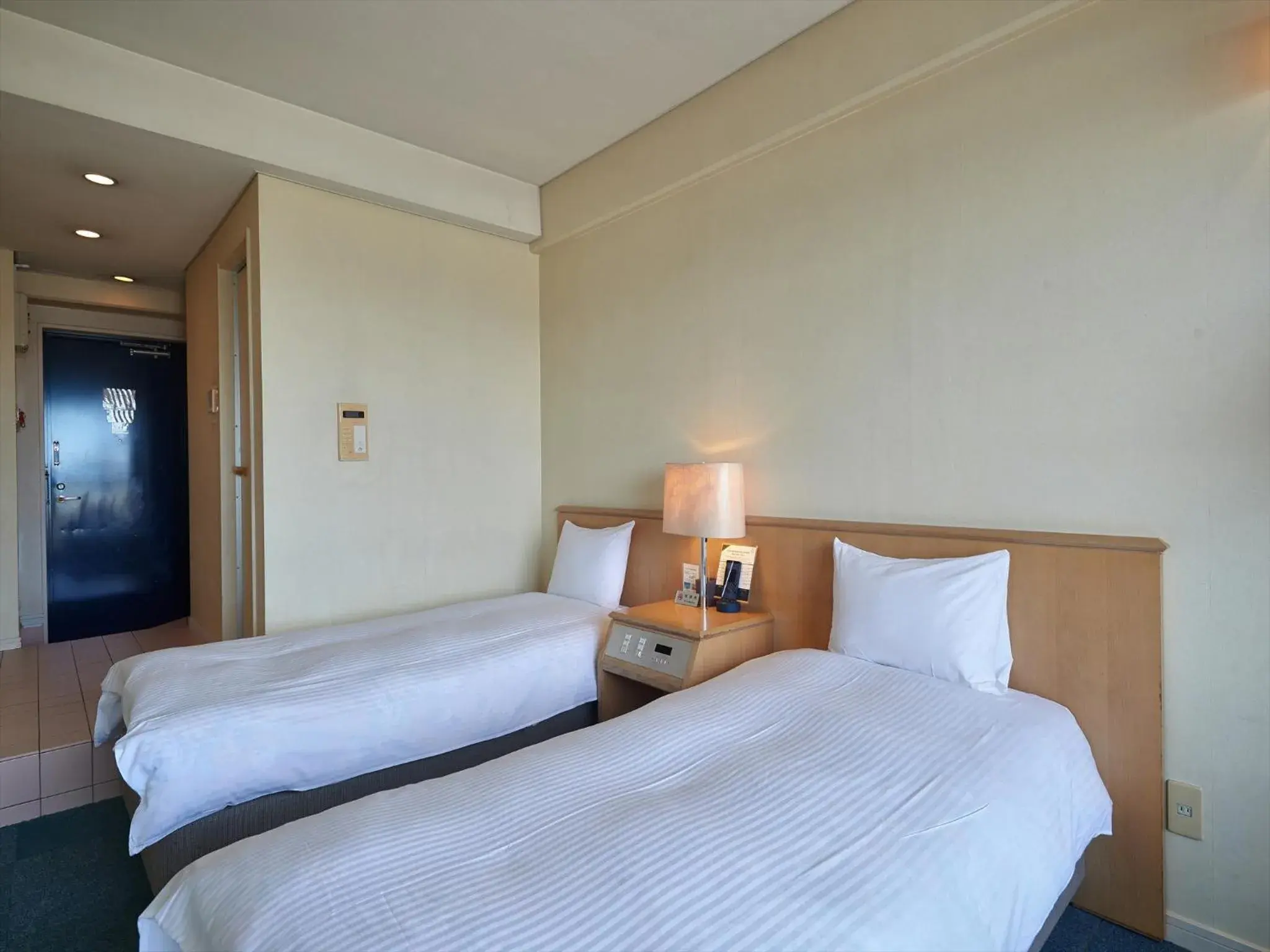 Photo of the whole room, Bed in Ocean Resort PMC Photo of the whole room, Bed in Ocean Resort PMC