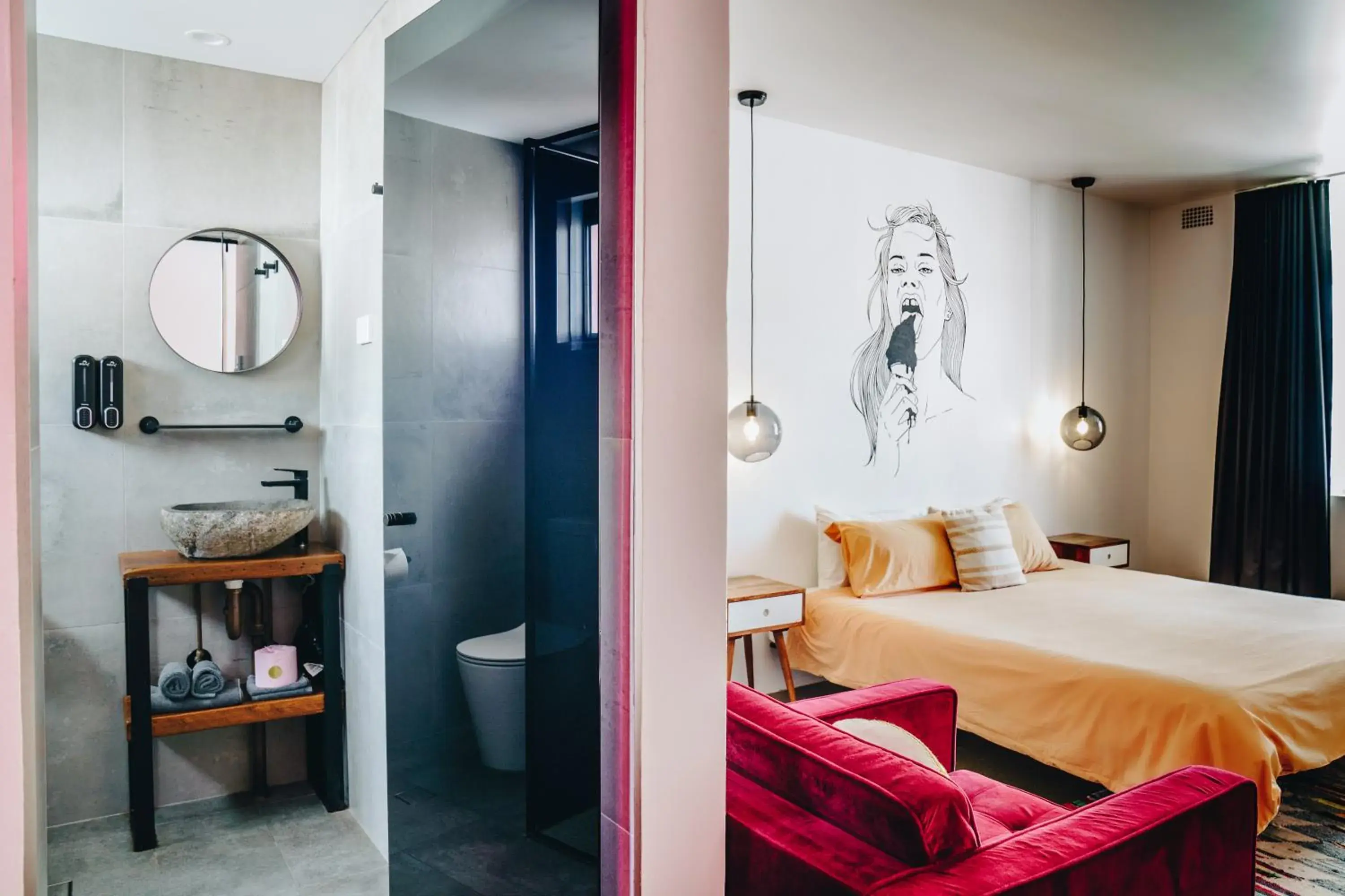 Bed in The Pink Hotel Coolangatta Bed in The Pink Hotel Coolangatta