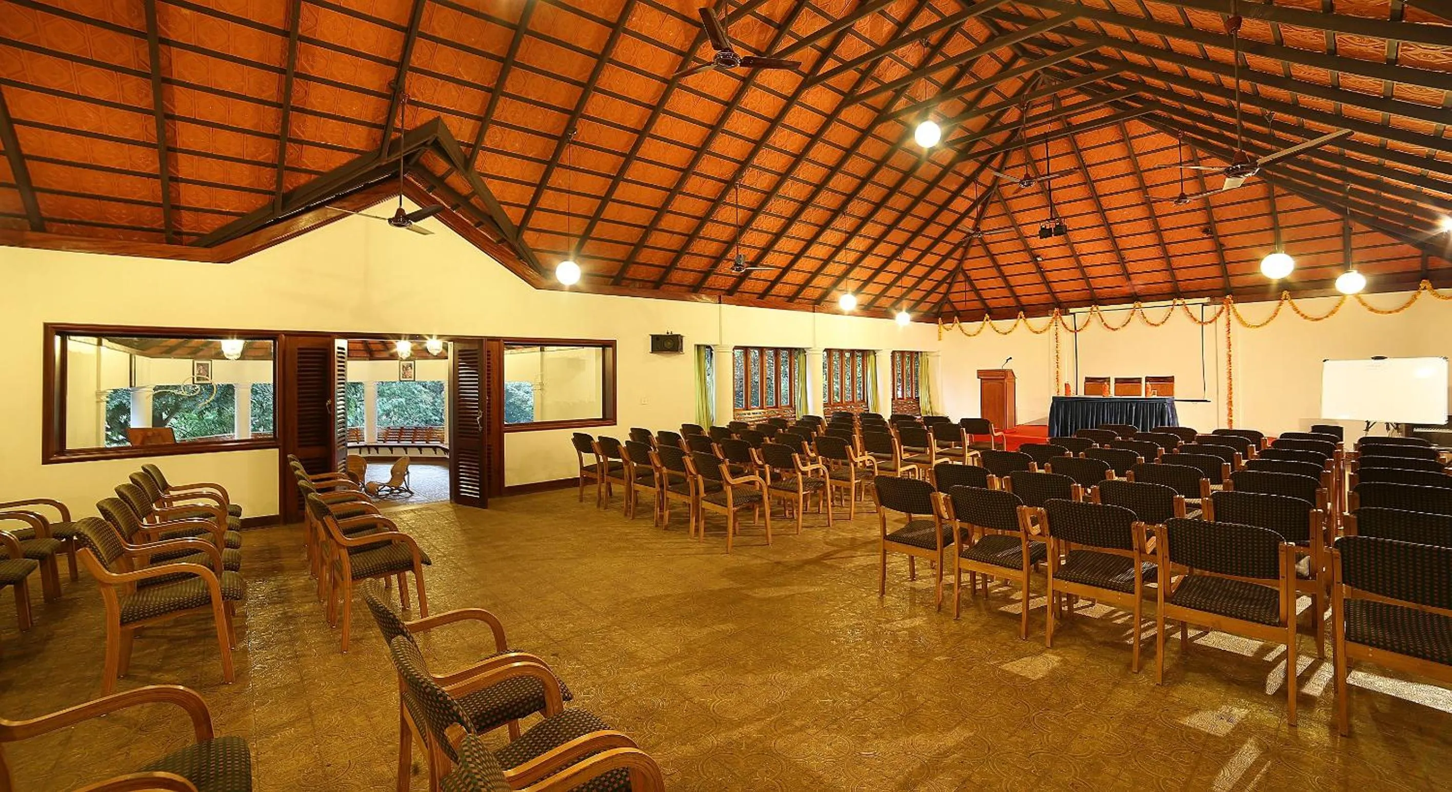 Banquet/Function facilities in Elephant Court Thekkady