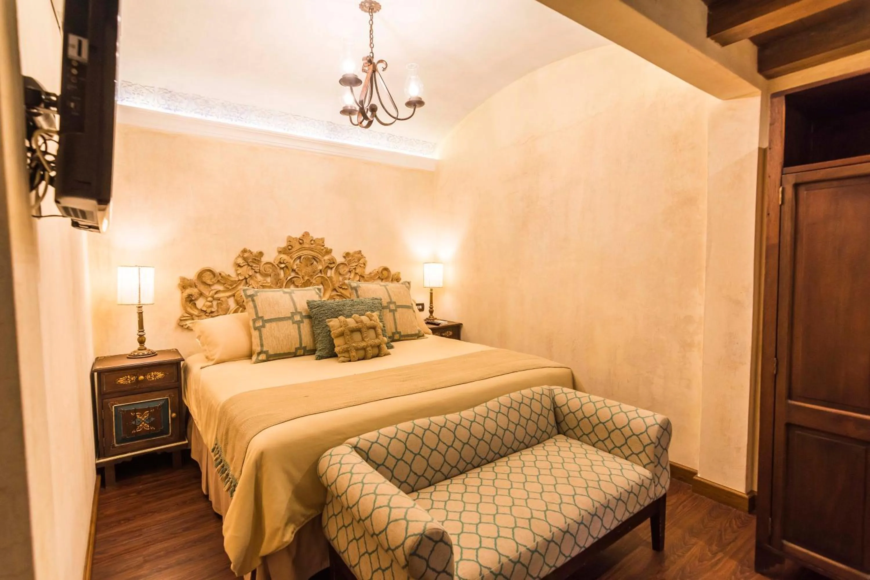 Bed in Los Pasos Boutique Hotel & Spa