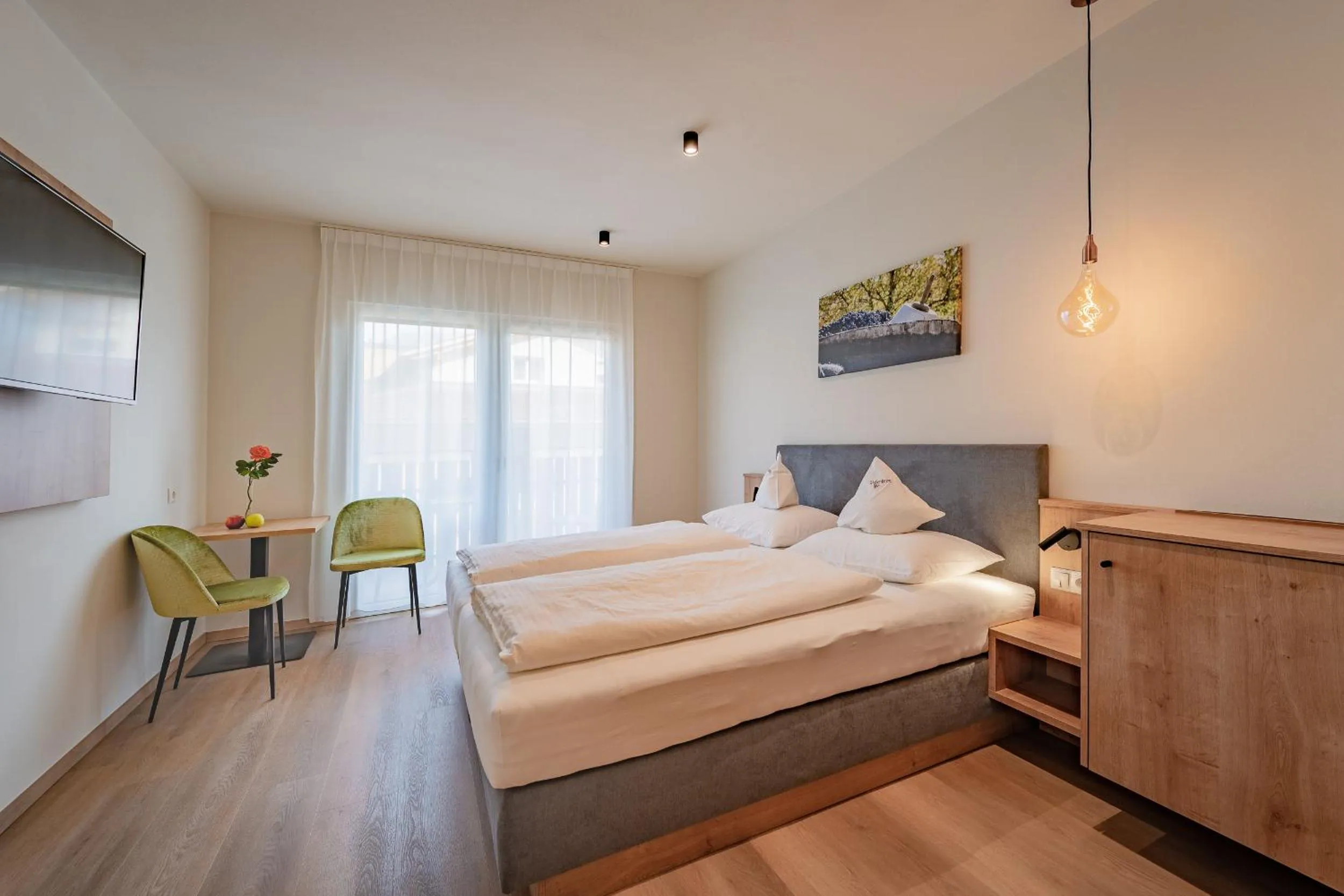 Photo of the whole room, Bed in Rebenheim