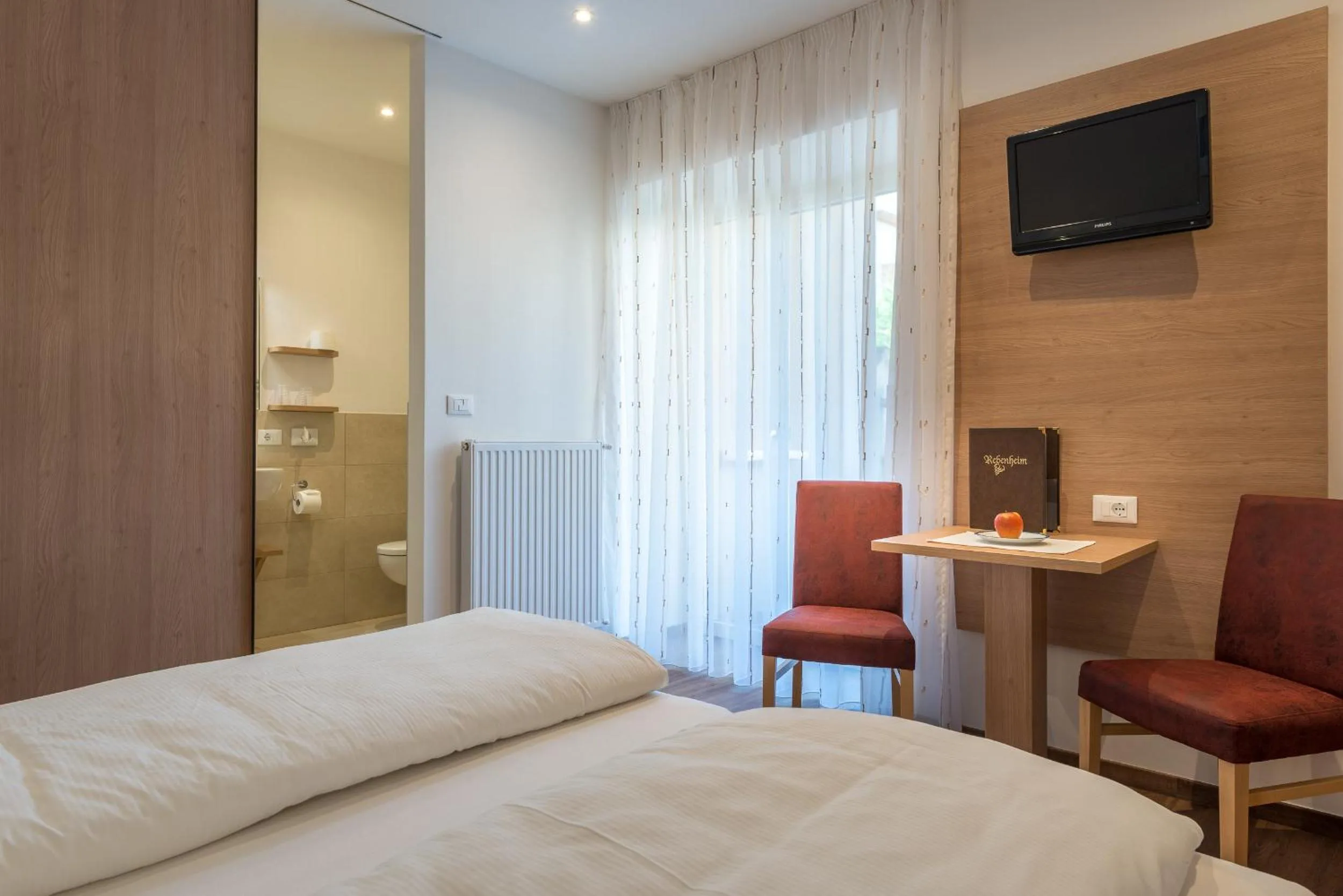 Photo of the whole room, Bed in Rebenheim