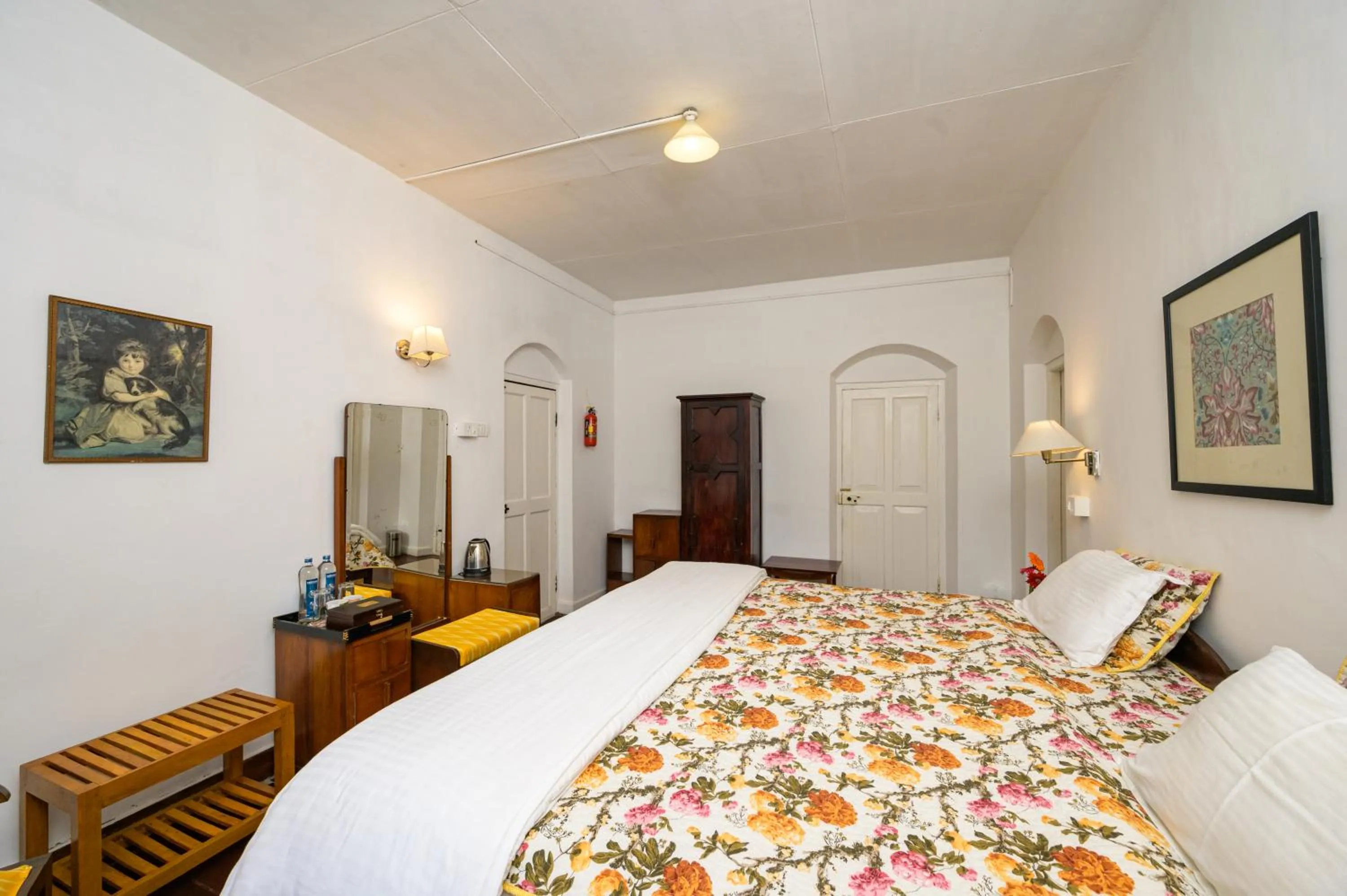 Photo of the whole room, Bed in Neemrana's Wallwood Garden