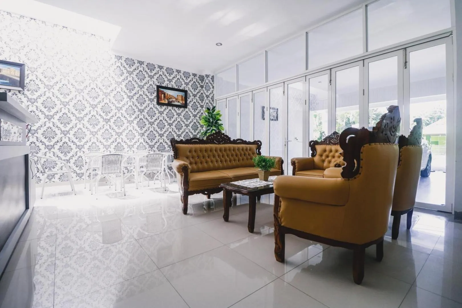 Lobby or reception in RedDoorz near Hermes Place Polonia Medan