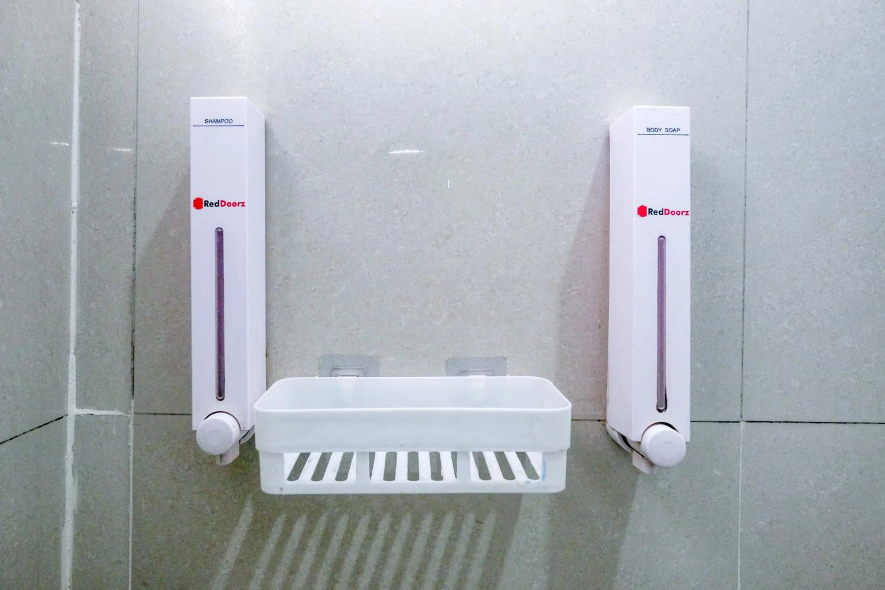 RedDoorz near Hermes Place Polonia Medan