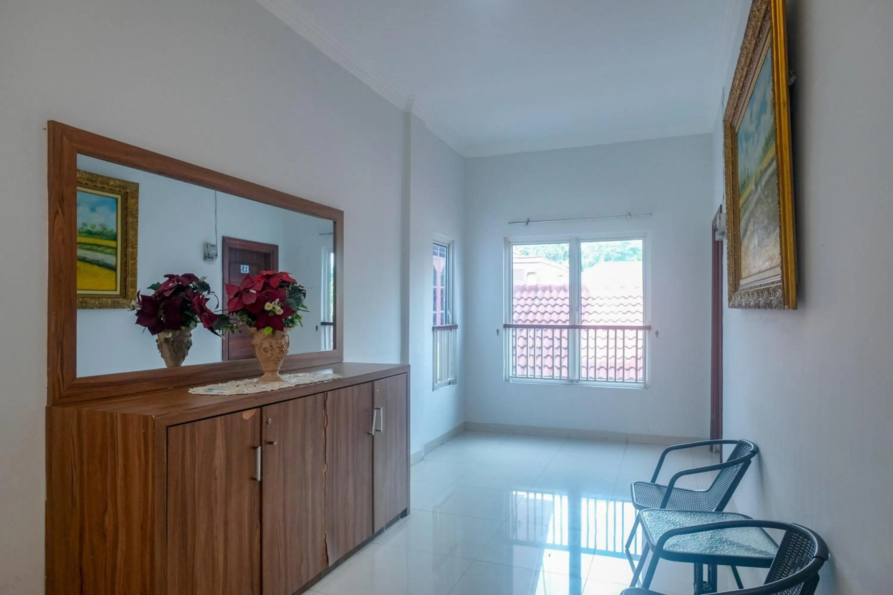 RedDoorz near Hermes Place Polonia Medan