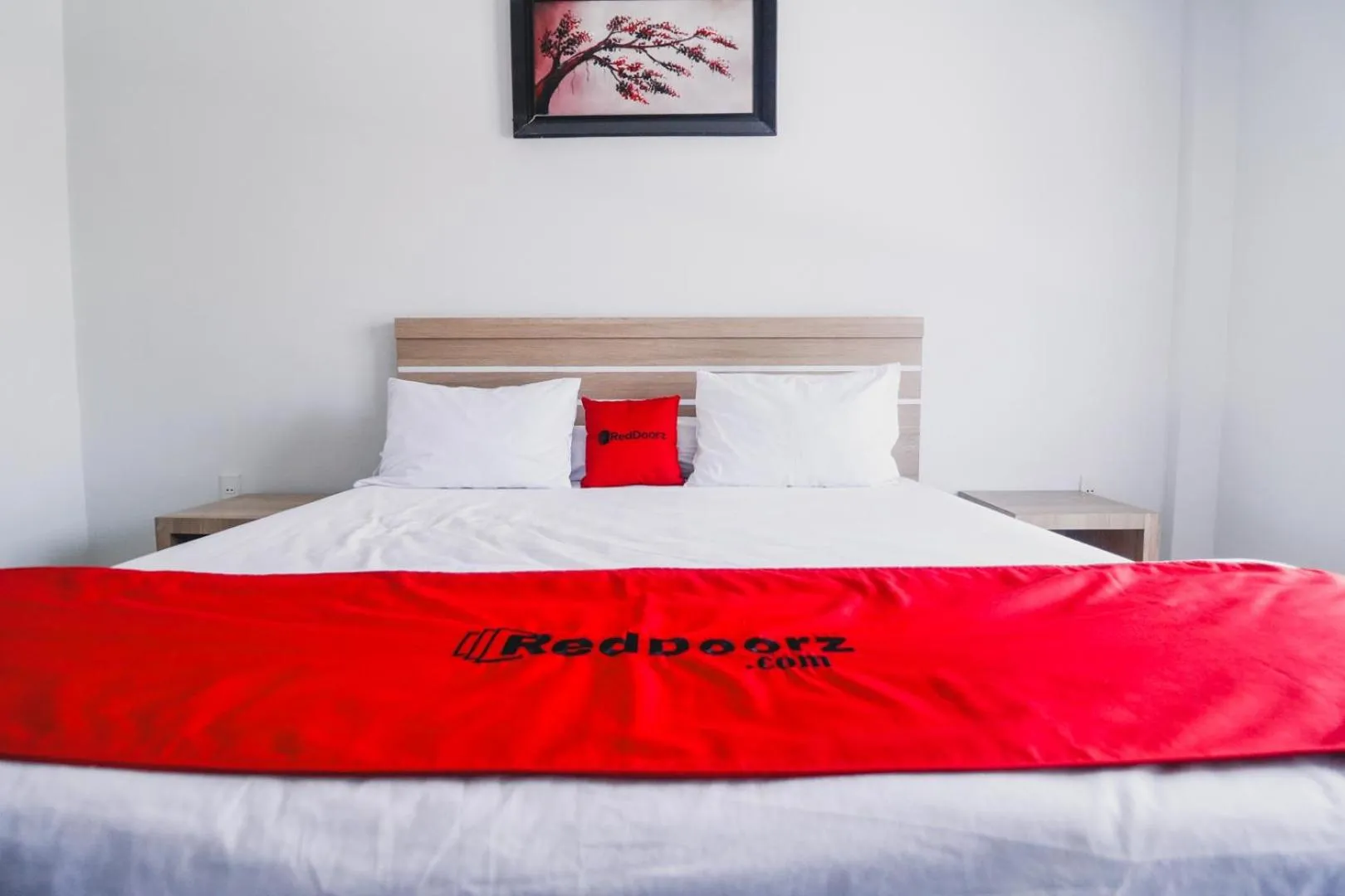 Bedroom, Bed in RedDoorz near Hermes Place Polonia Medan