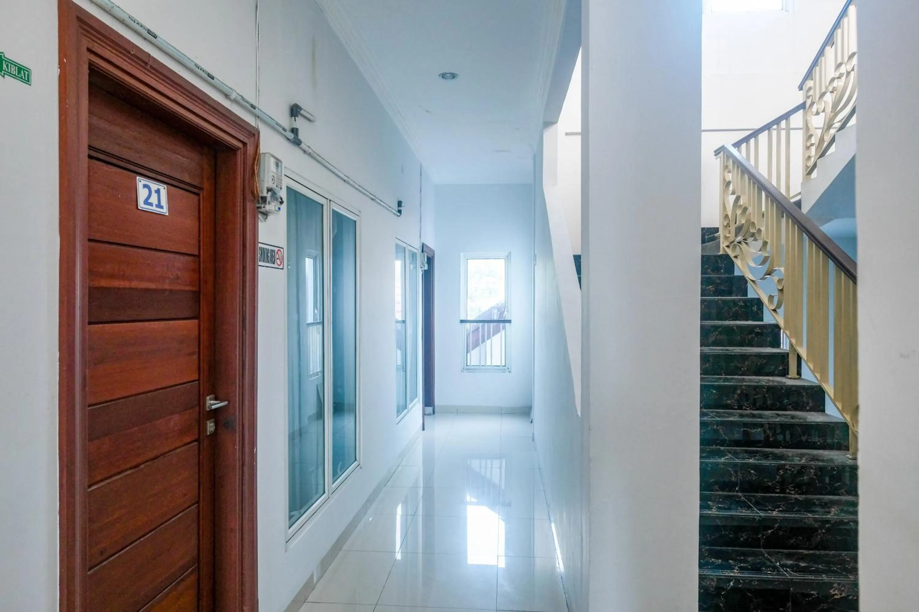 RedDoorz near Hermes Place Polonia Medan