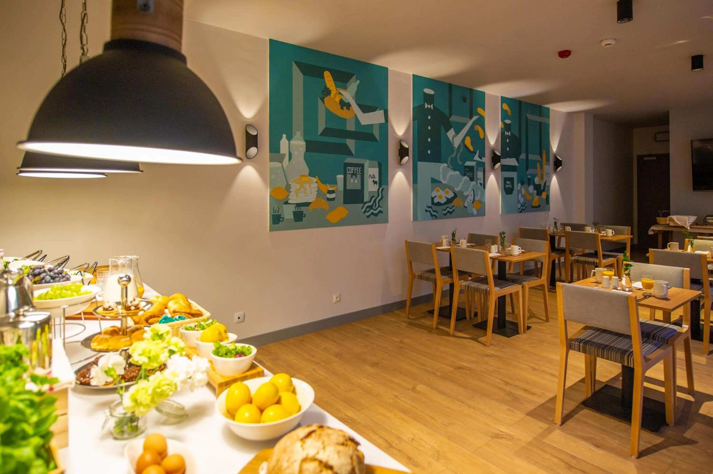 Restaurant/places to eat in poznańska19