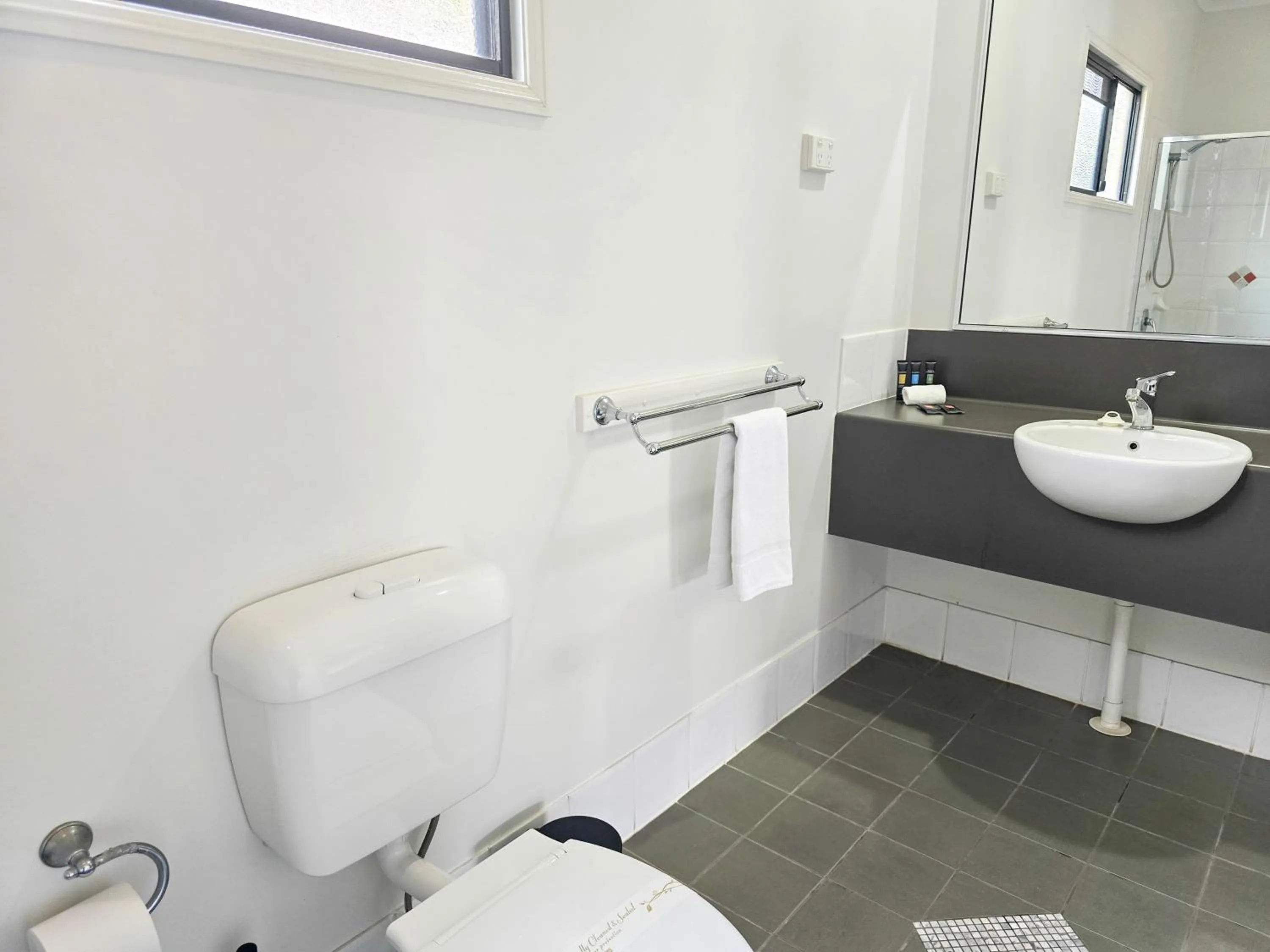 Ascot Lodge Motor Inn