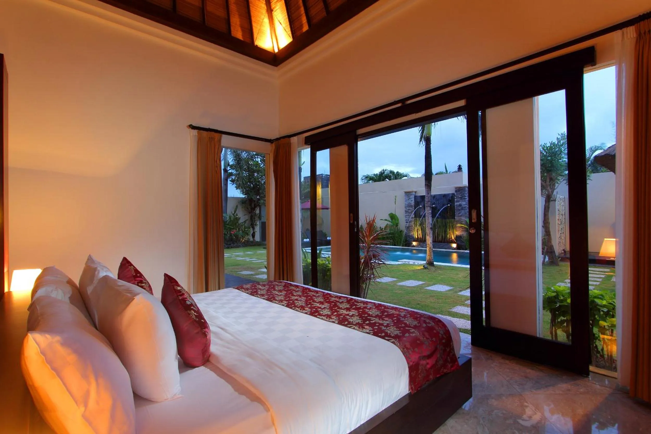 Bed in RC Villas and Spa Bali