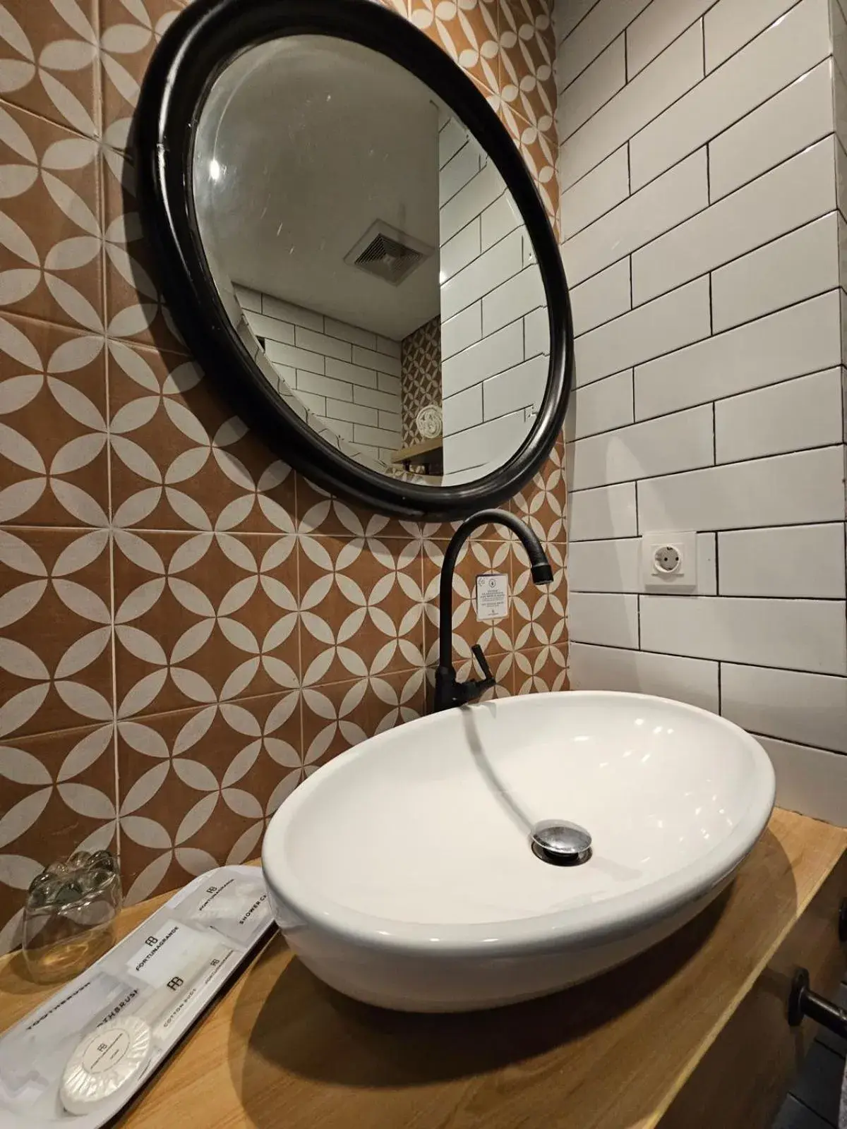 Bathroom in Hotel Fortunagrande Jember By Fosia Hotels Bathroom in Hotel Fortunagrande Jember By Fosia Hotels