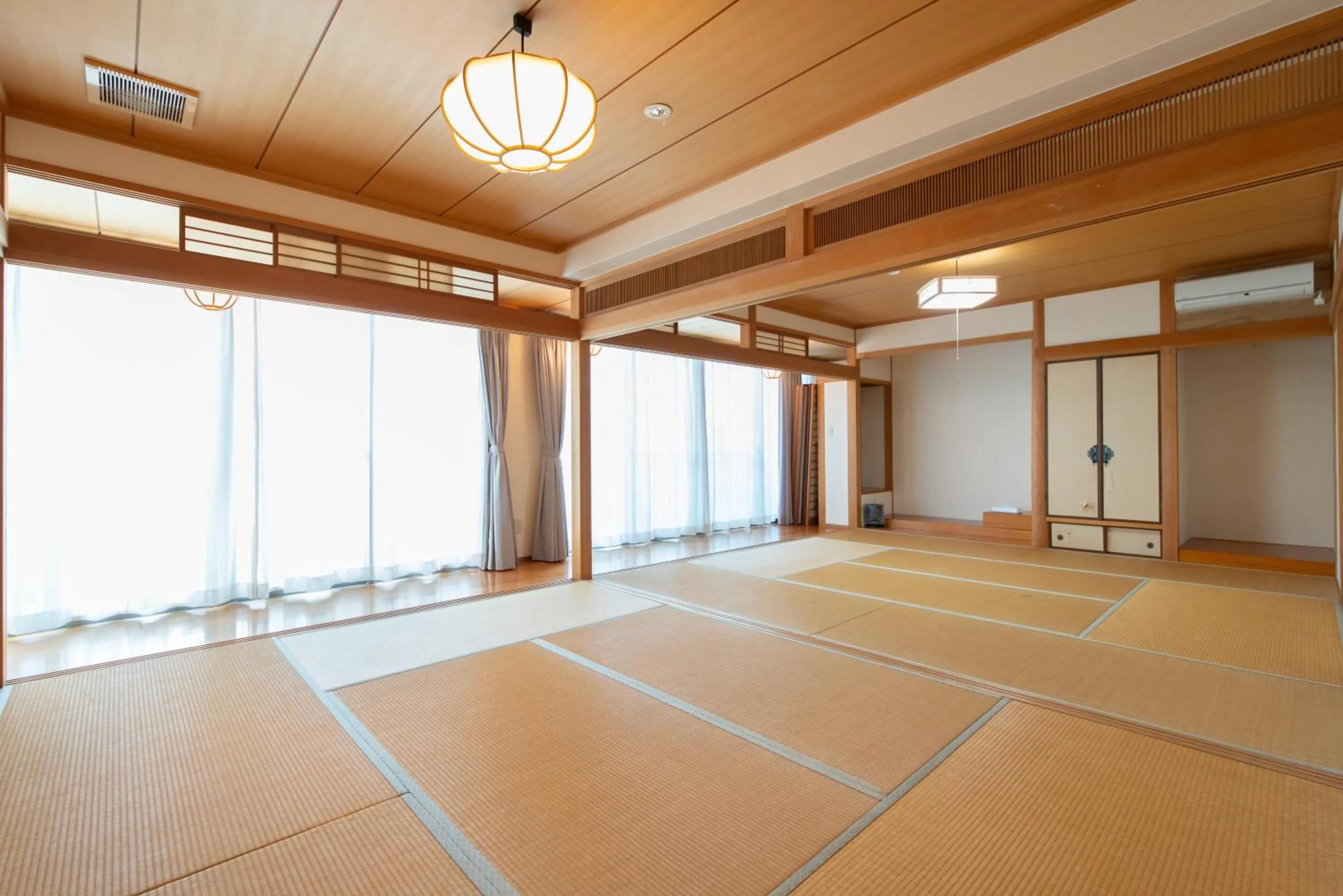 Photo of the whole room in Asuka Hotel