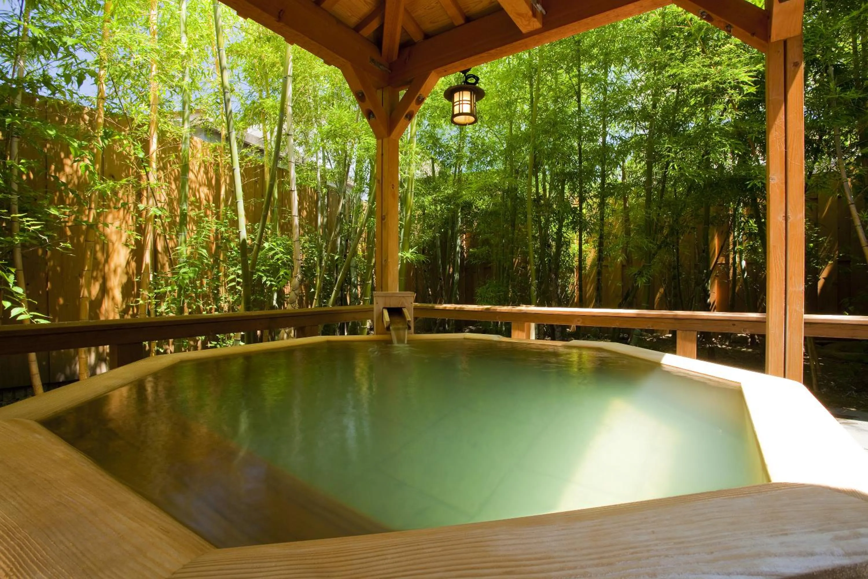 Day in Kizukuri no Yado Hashizuya